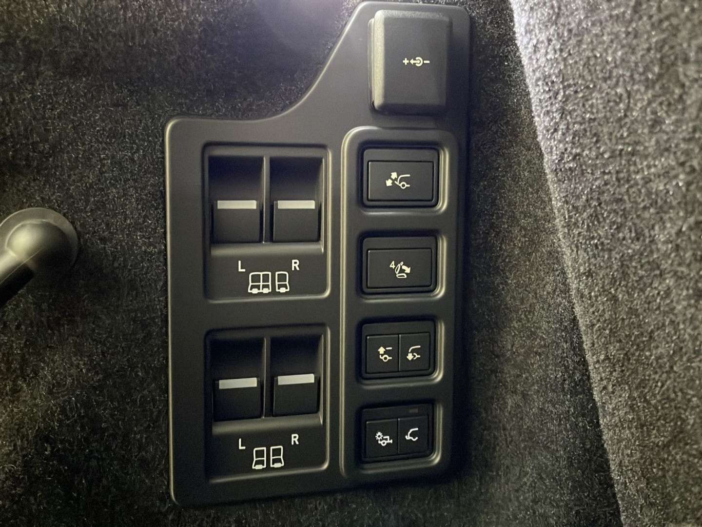 Land Rover Discovery Dynamic SE D250 - 2025 - Joinsteer - #27