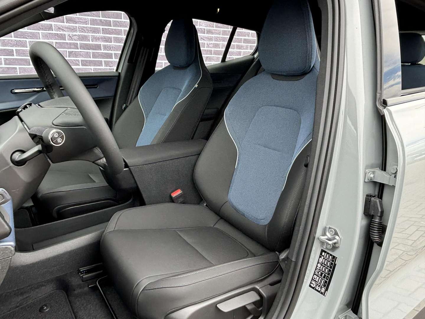 Volvo EX30 Plus Cross Edition Extended Range 69 KWh - 2025 - Joinsteer - #5