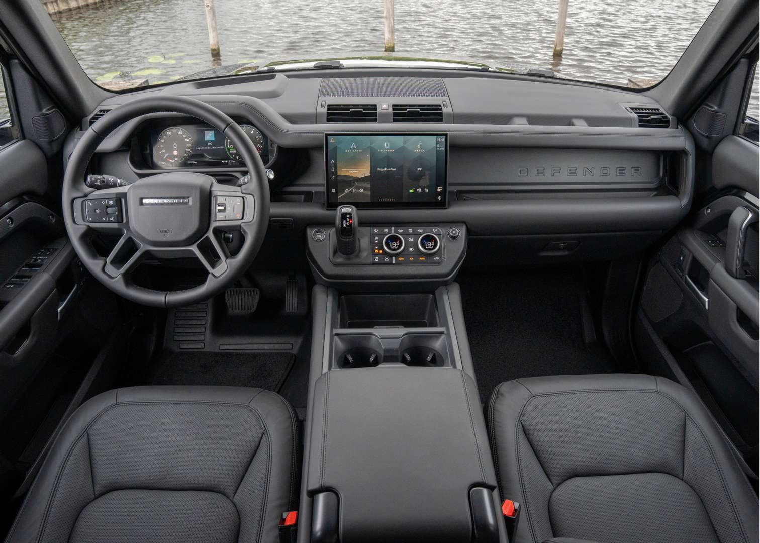 Land Rover Defender X-Dynamic HSE P300e - 2025 - Joinsteer - #12