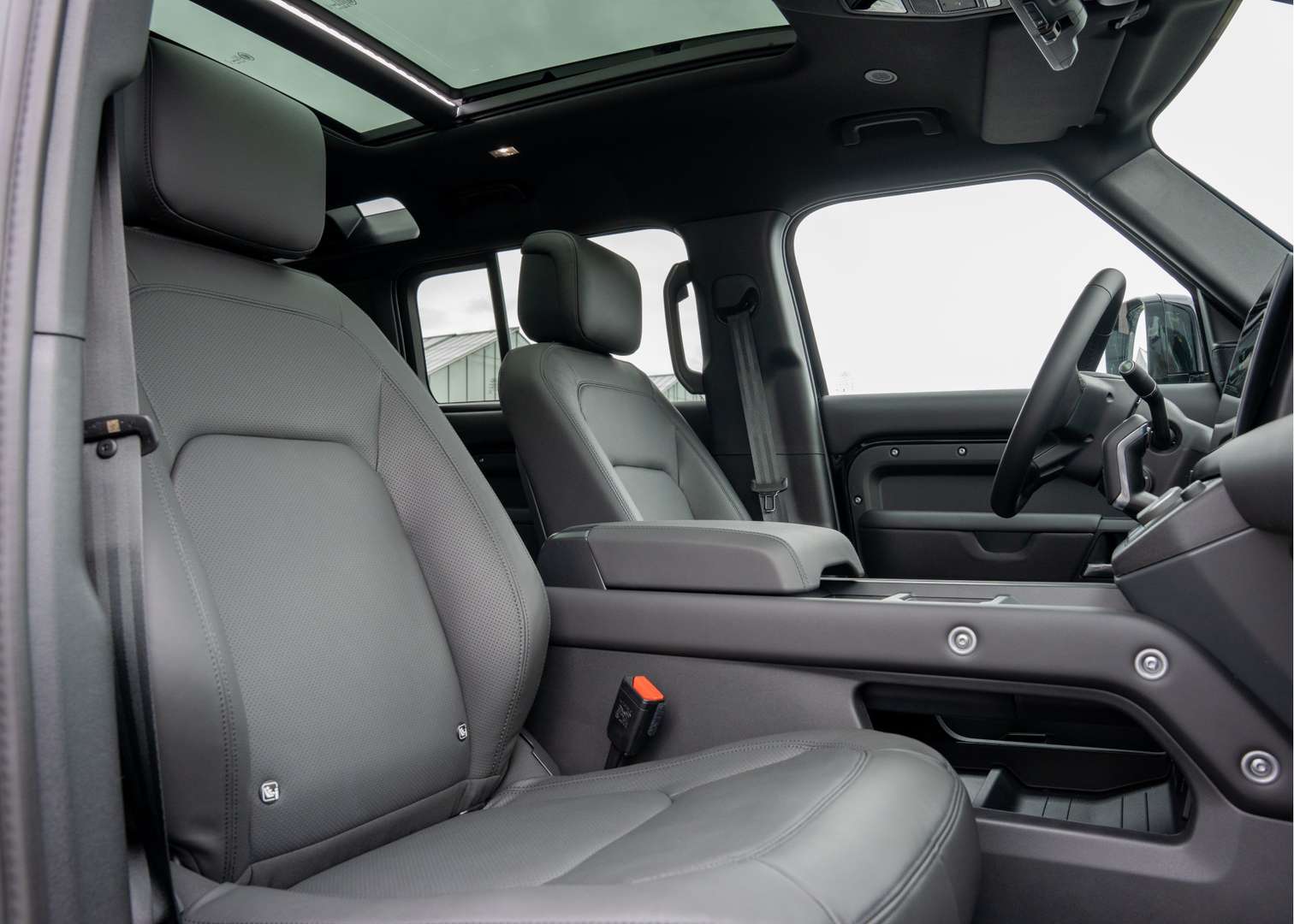 Land Rover Defender X-Dynamic HSE P300e - 2025 - Joinsteer - #14