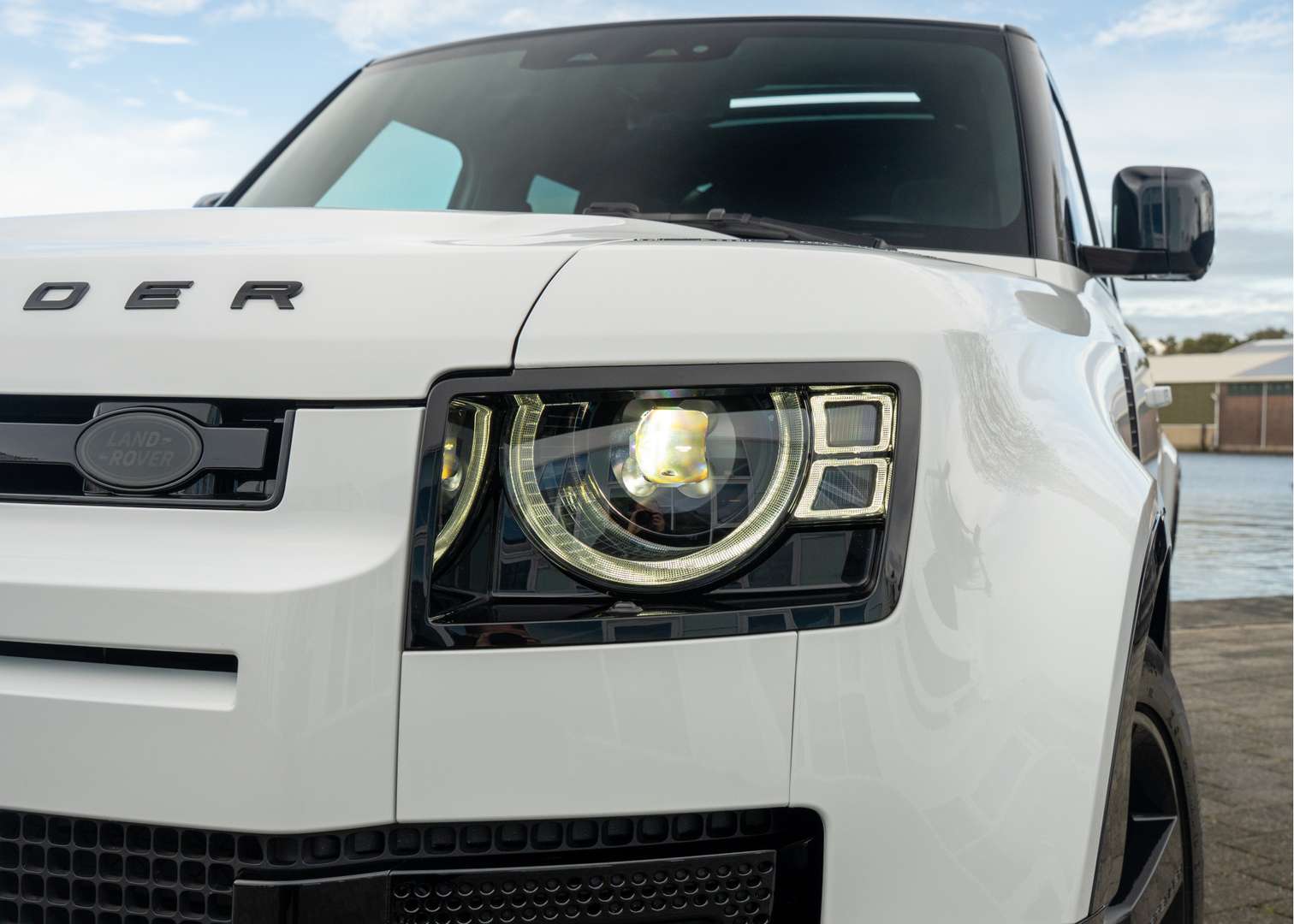 Land Rover Defender X-Dynamic HSE P300e - 2025 - Joinsteer - #42