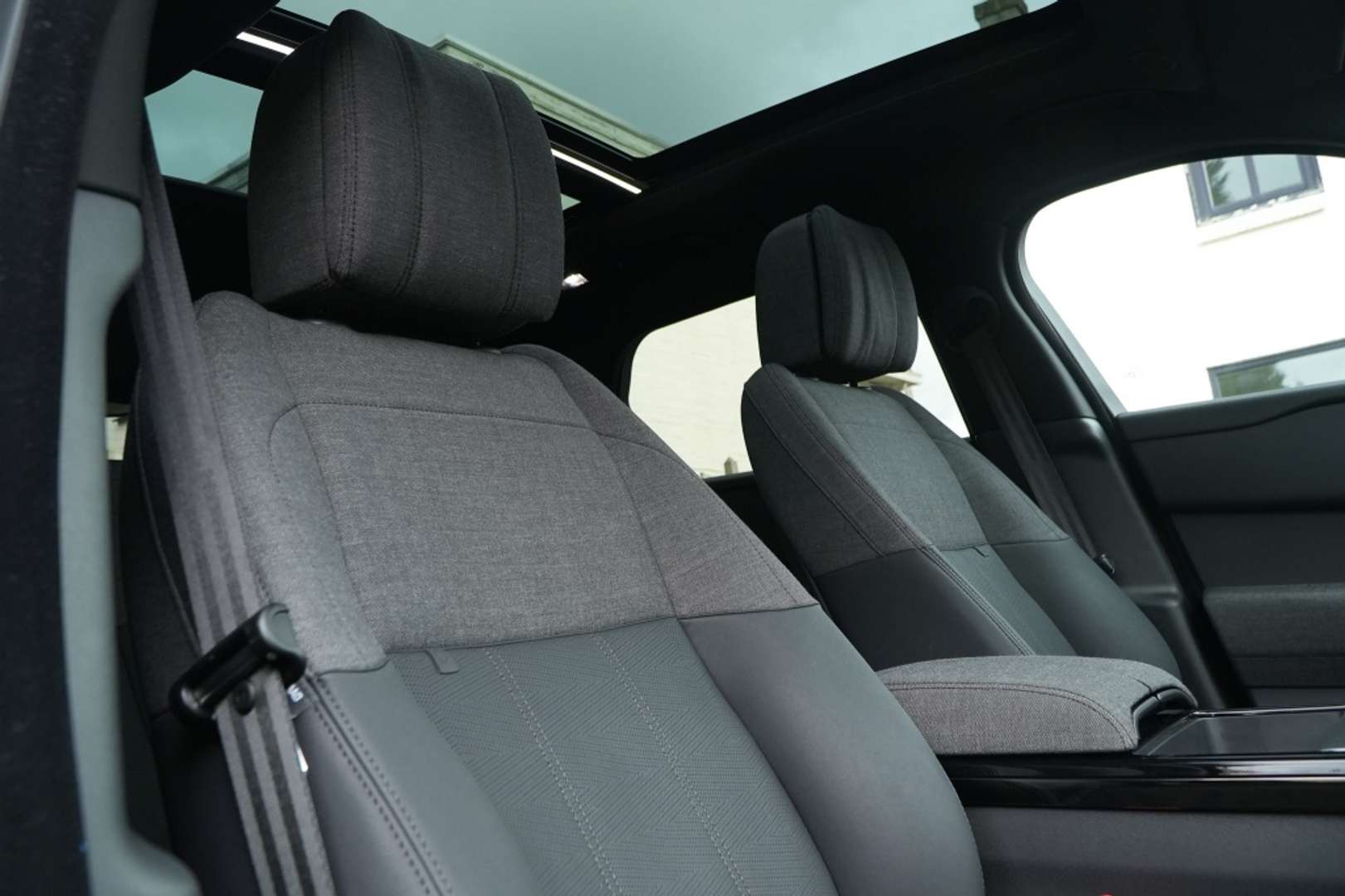 Land Rover Range Rover Velar Dynamic HSE P400e - 2025 - Joinsteer - #3