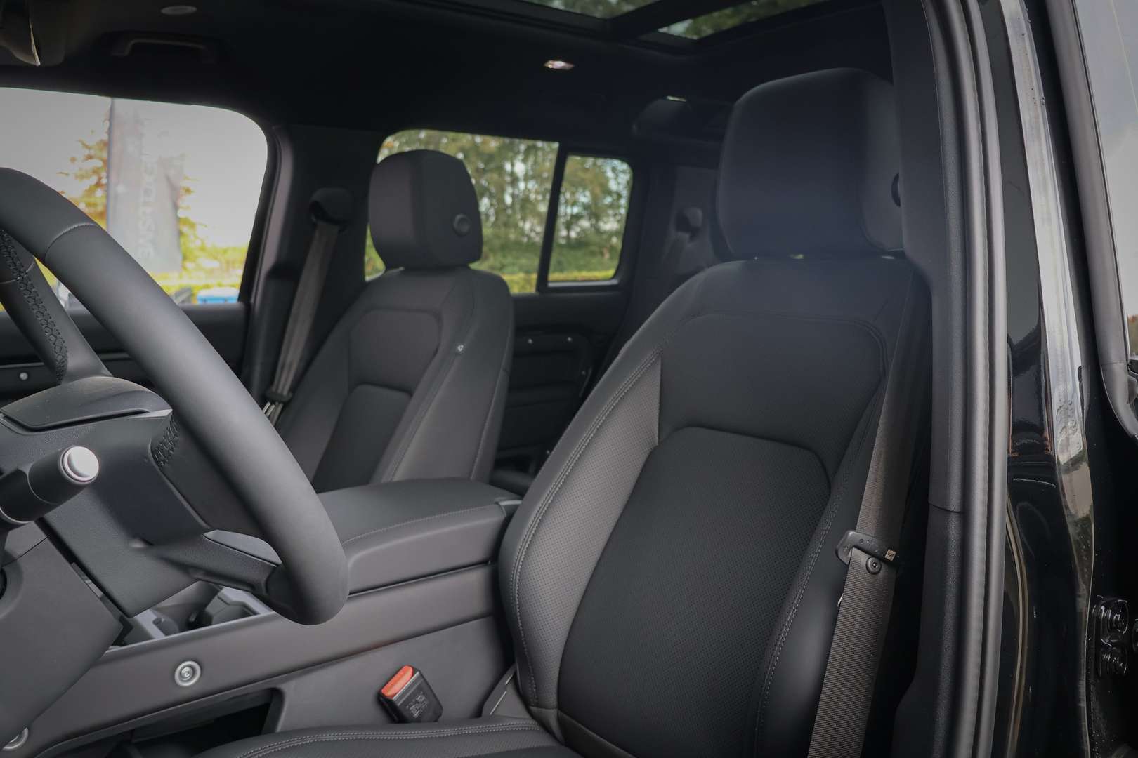 Land Rover Defender X-Dynamic SE P300e - 2025 - Joinsteer - #4