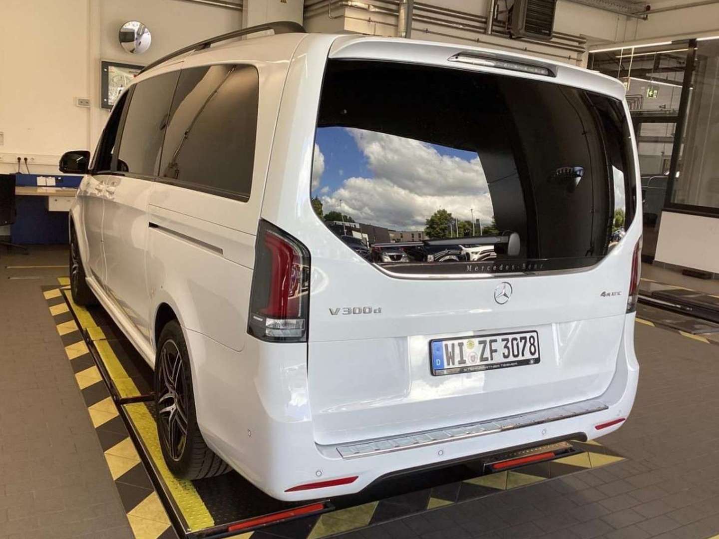 Mercedes Classe V AMG V 300 D - 2024 - Joinsteer - #2