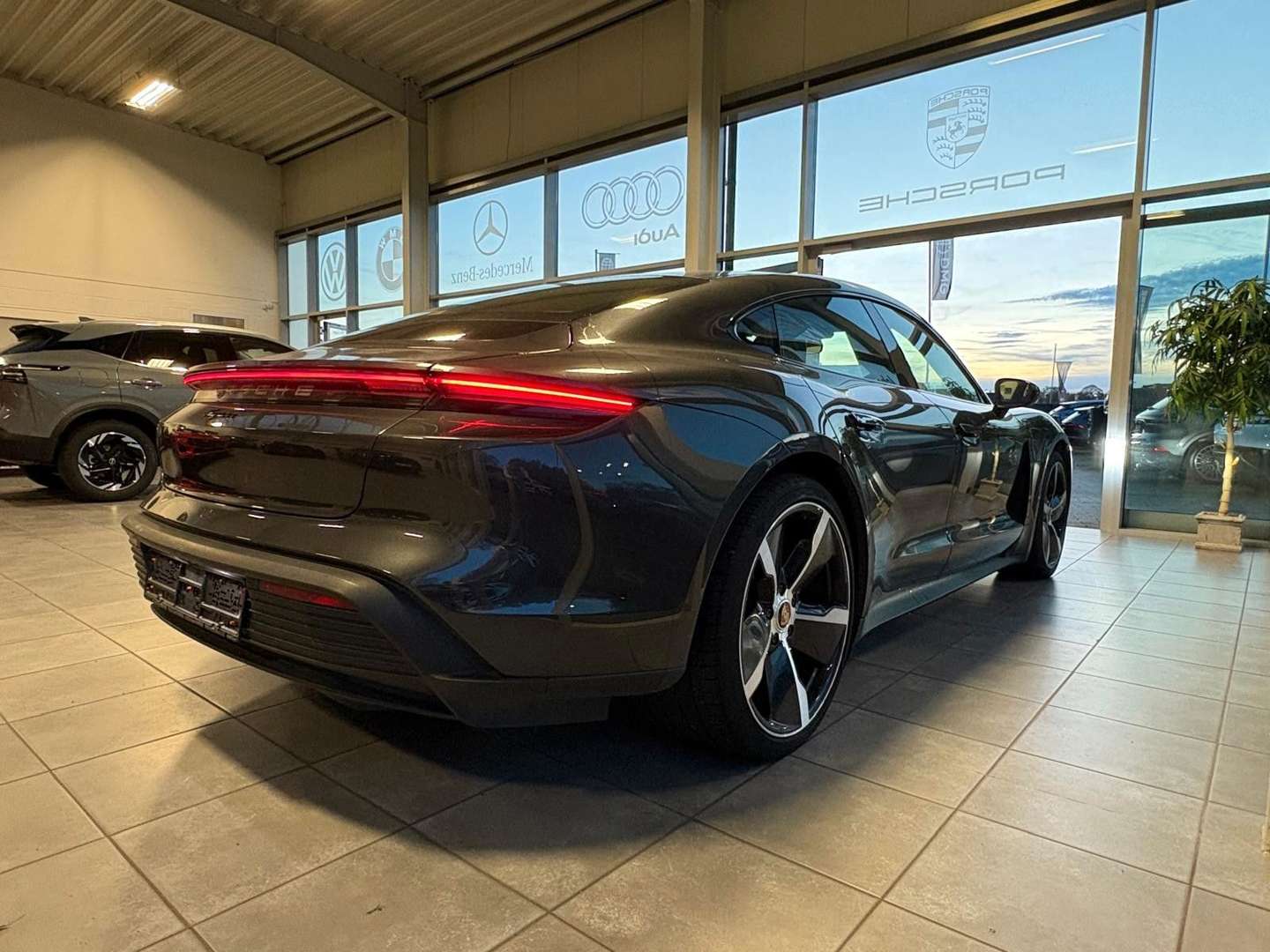 Porsche Taycan Basis - 2021 - Joinsteer - #1