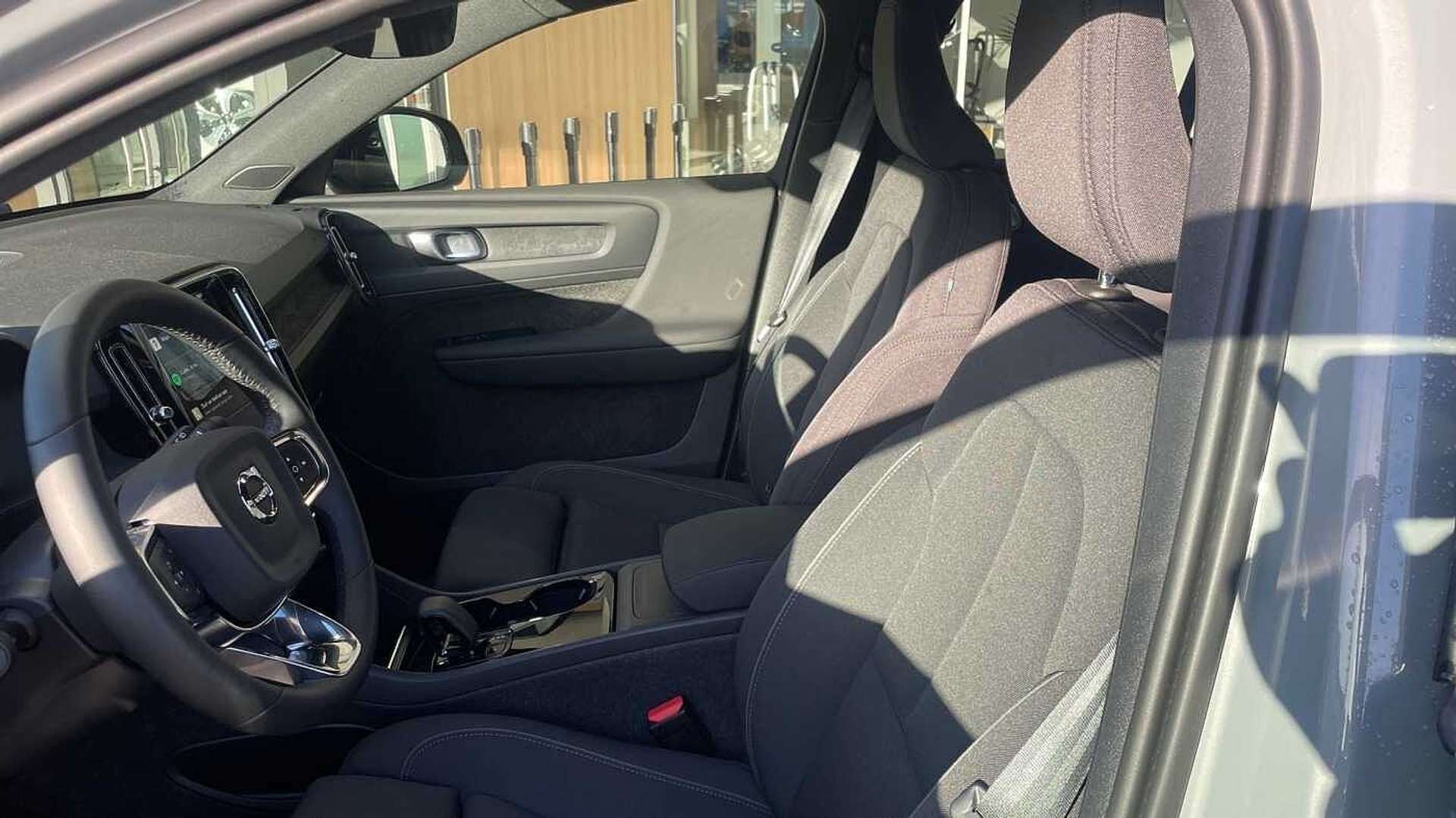 Volvo XC40 Plus Single Motor Extended Range - 2025 - Joinsteer - #9