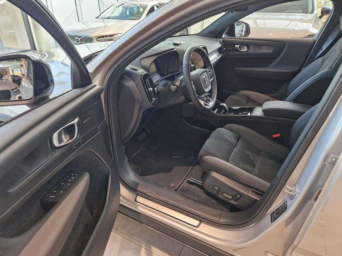 Volvo C40 Ultimate Recharge - 2025 - Joinsteer - #8