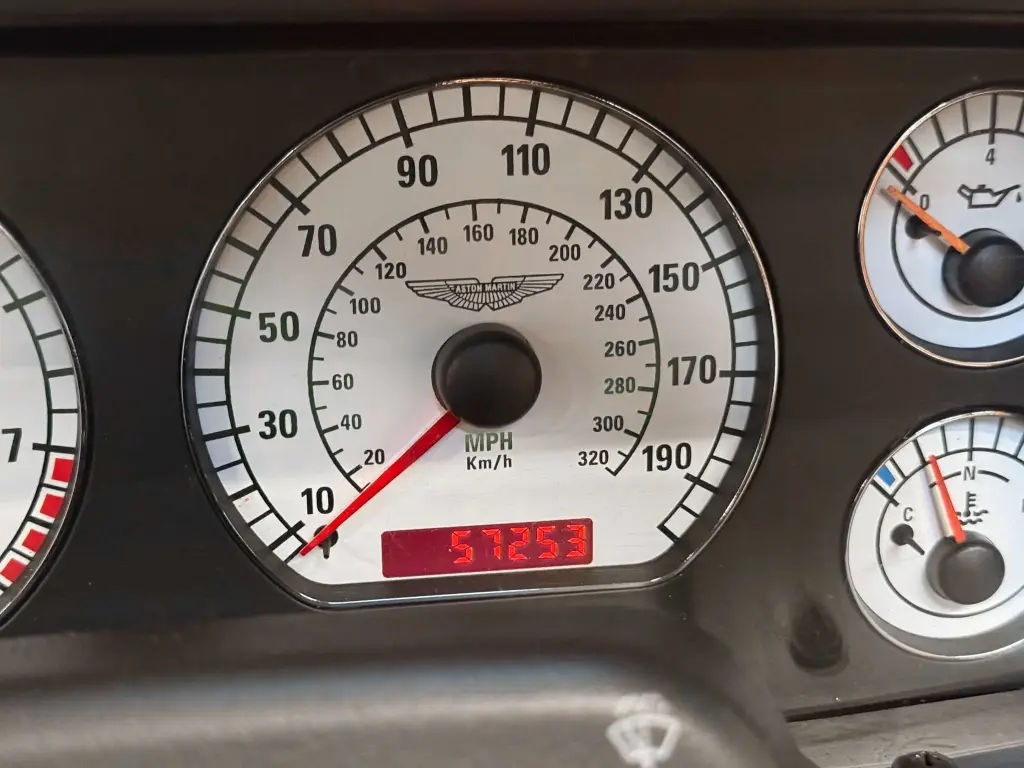 Aston Martin DB7 V12 Vantage Volante 5.9 - 2004 - Joinsteer - #6