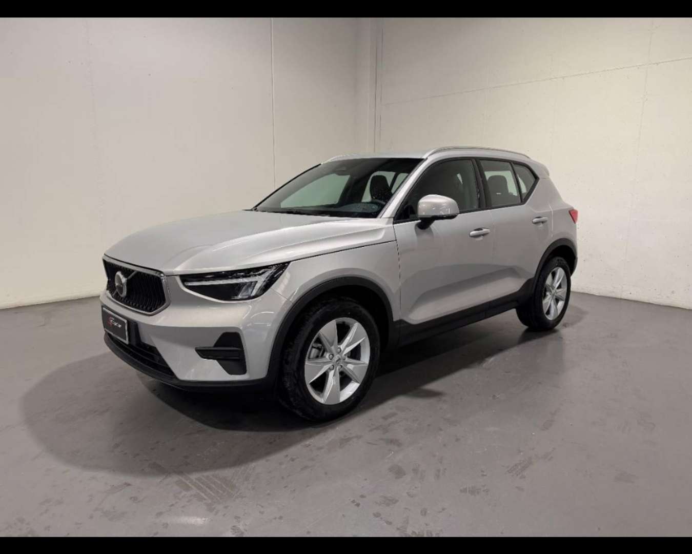 Volvo XC40 Core B3 - 2025 - Joinsteer - #1