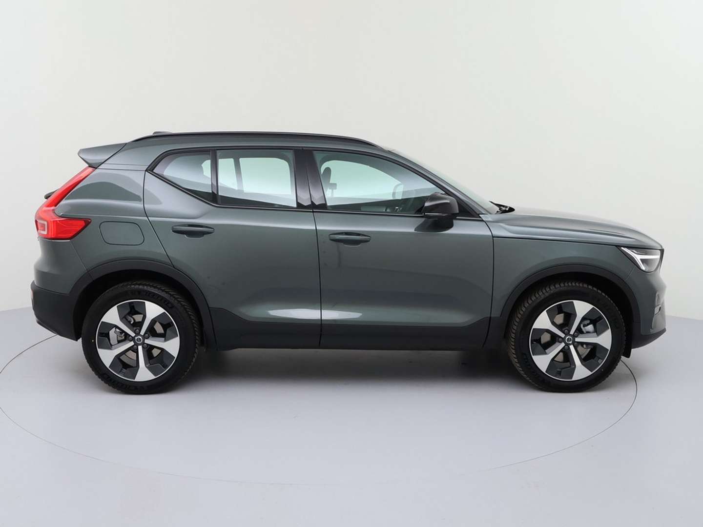 Volvo XC40 Plus B3 - 2025 - Joinsteer - #1