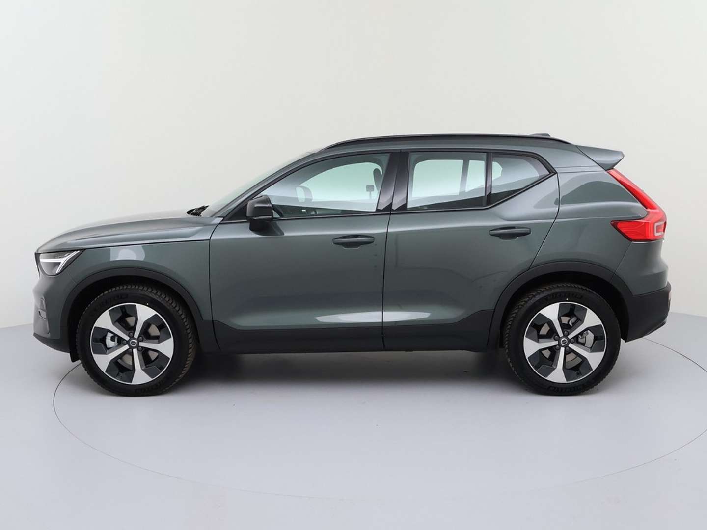 Volvo XC40 Plus B3 - 2025 - Joinsteer - #8