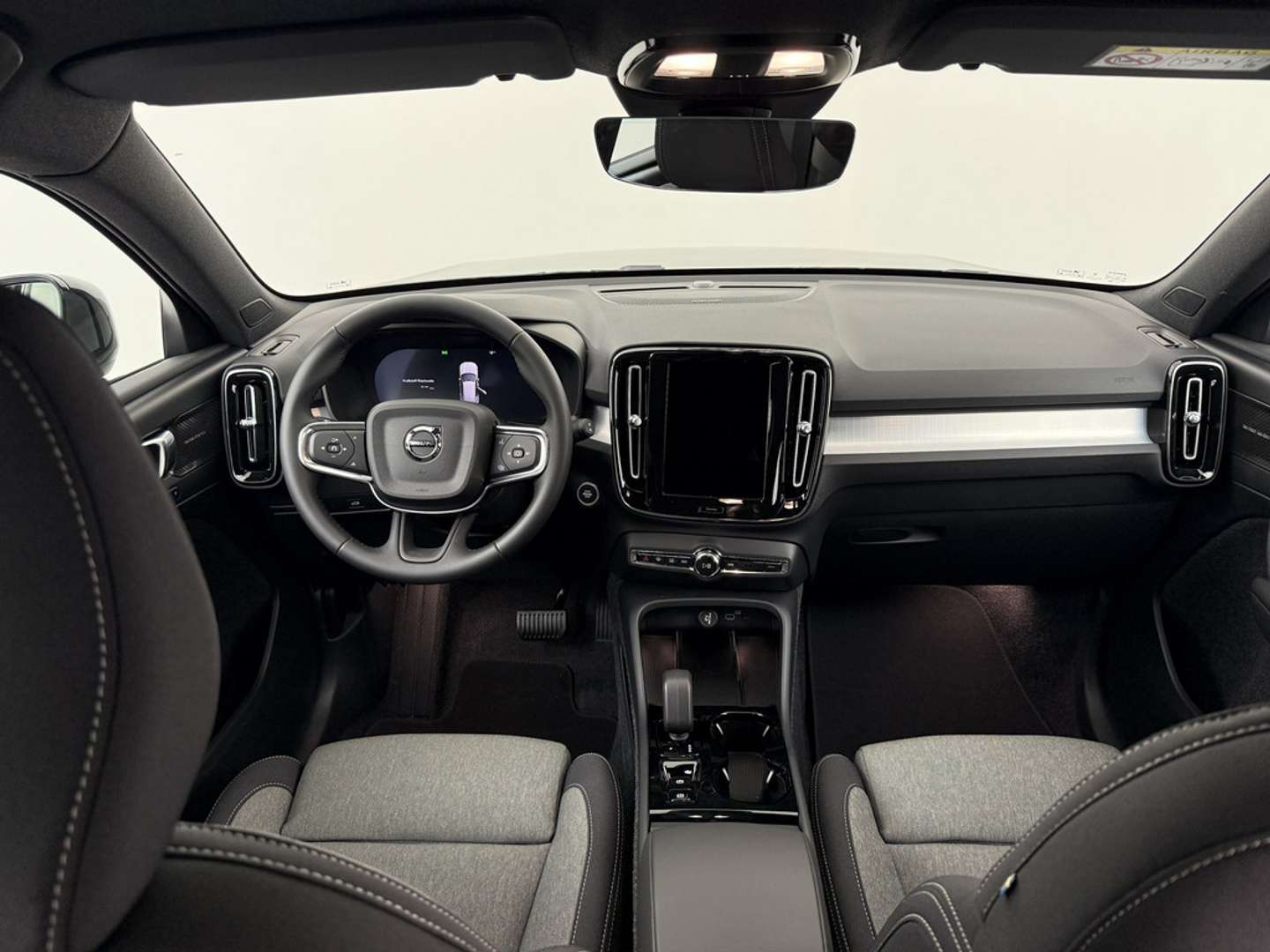 Volvo XC40 Plus B3 - 2025 - Joinsteer - #13