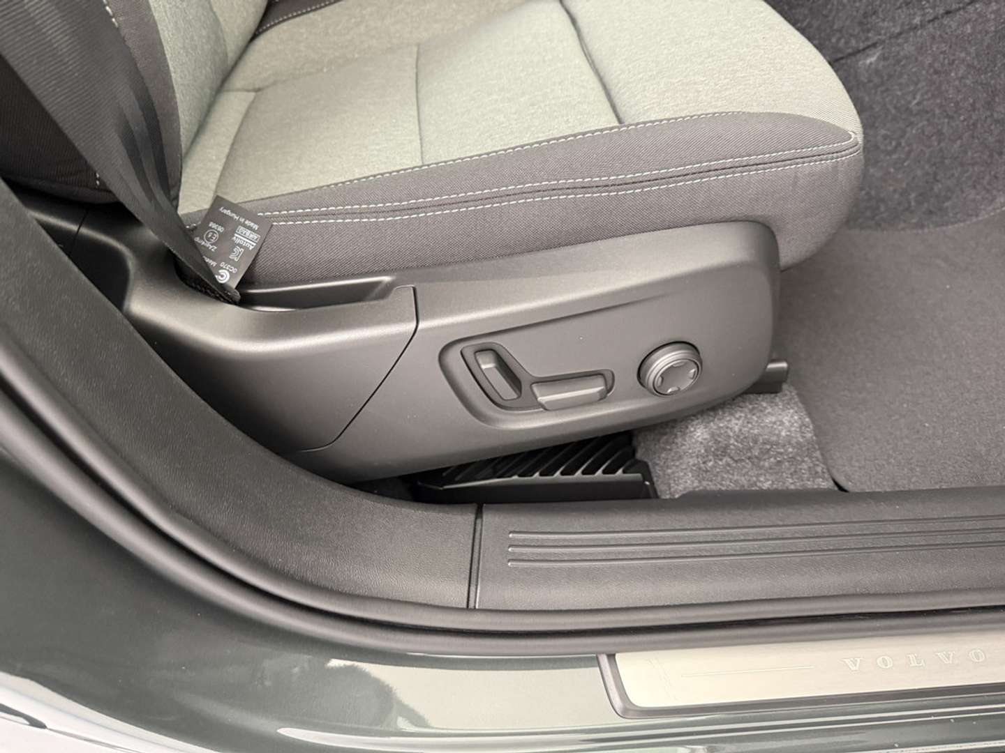 Volvo XC40 Plus B3 - 2025 - Joinsteer - #17