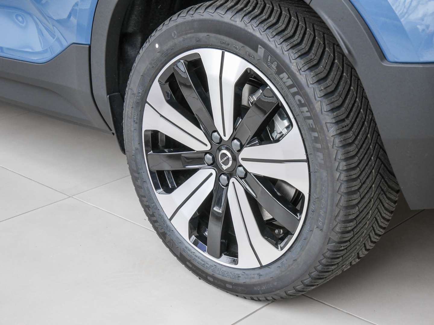 Volvo XC40 Recharge Twin Plus Pure Electric AWD - 2024 - Joinsteer - #3