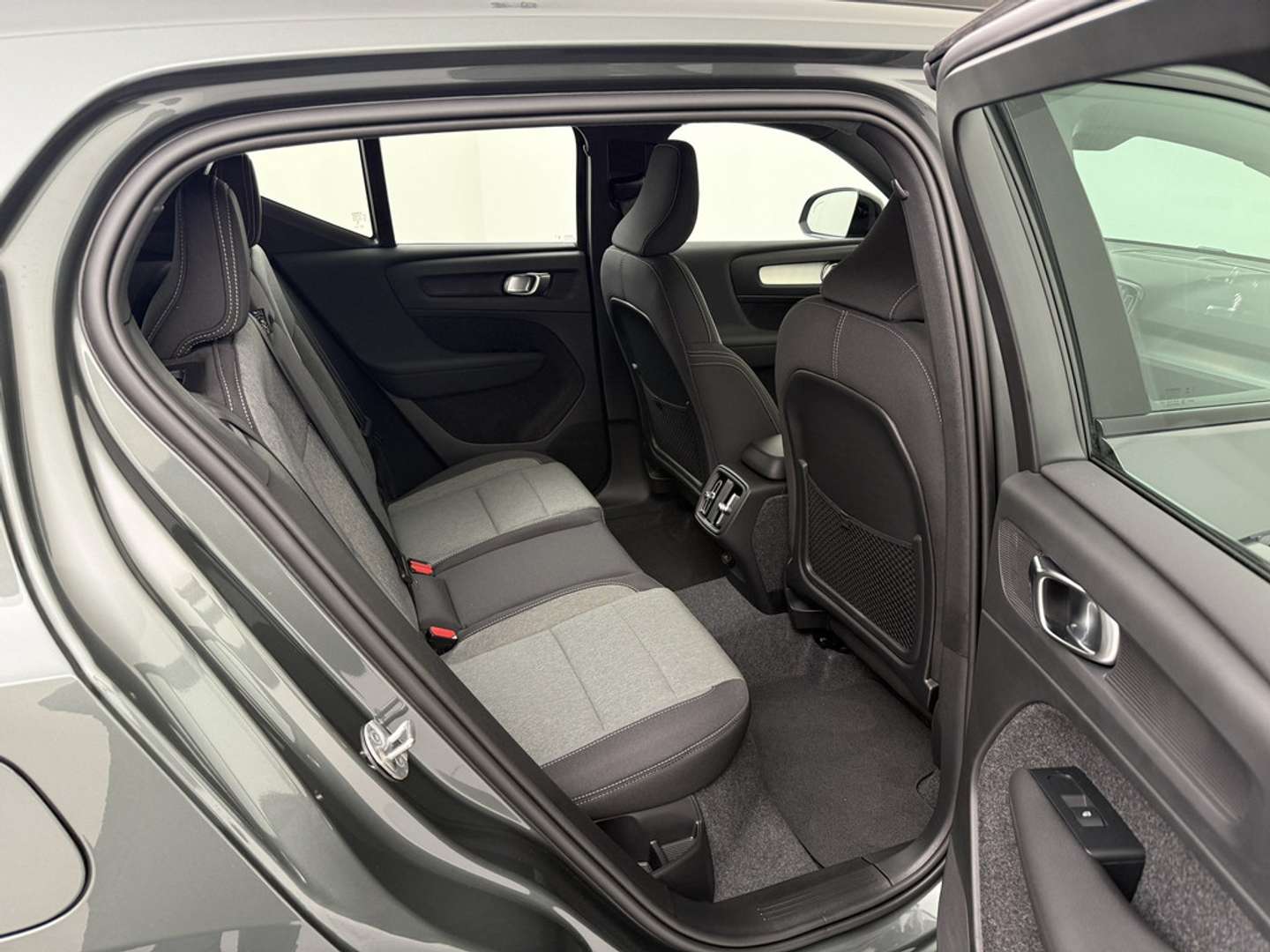 Volvo XC40 Plus B3 - 2025 - Joinsteer - #18