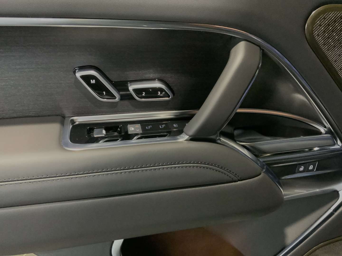 Land Rover Range Rover Autobiography P550e - 2025 - Joinsteer - #22