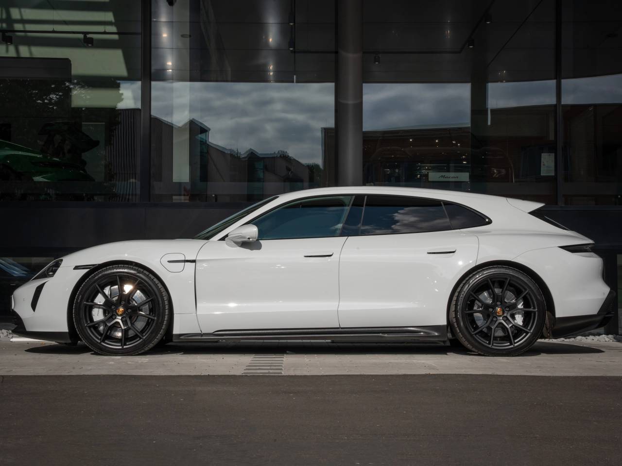 Porsche Taycan J1 GTS Sport Turismo - 2023 - Joinsteer - #2