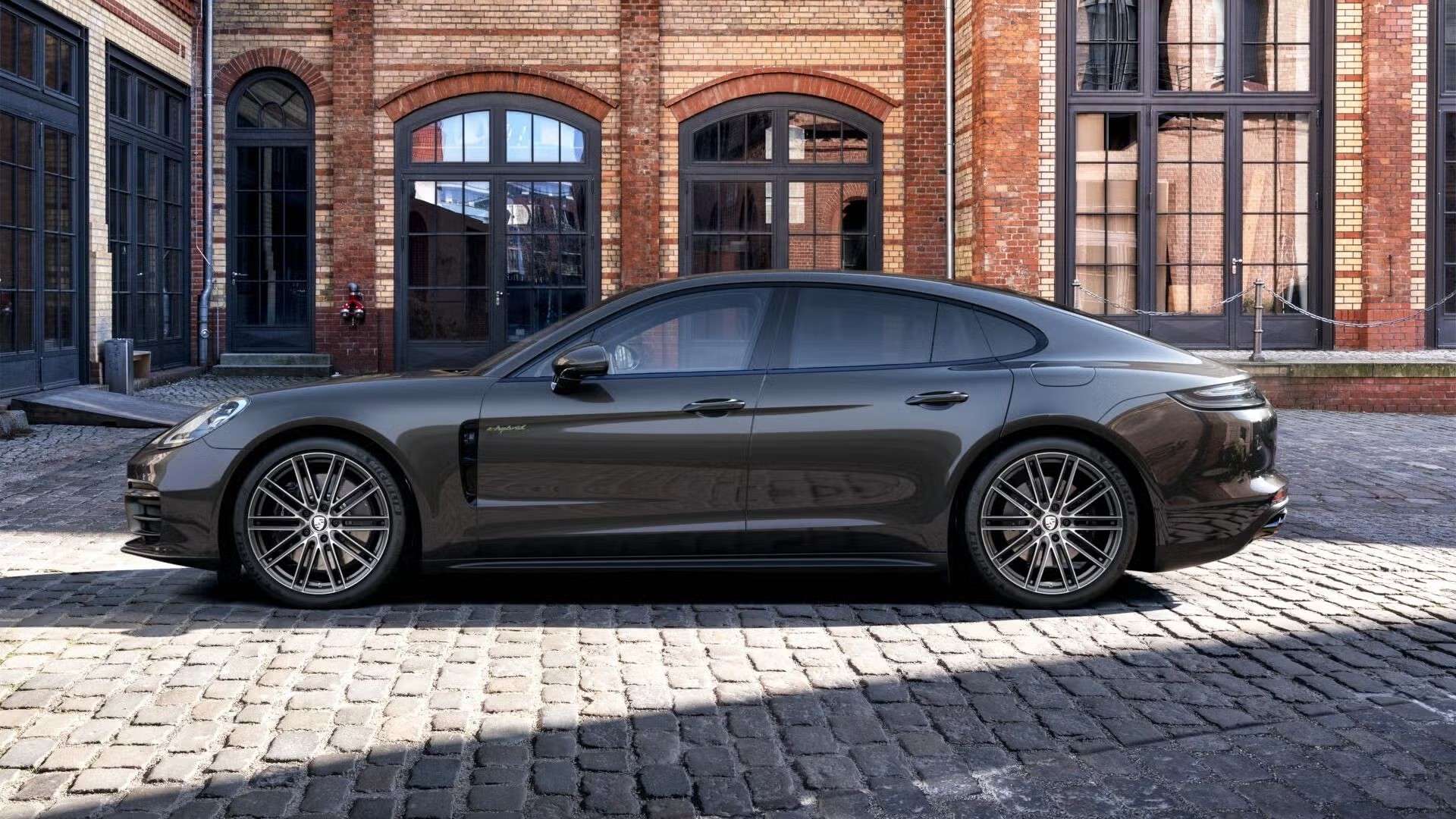 Porsche Panamera Platinum Edition 4 E-Hybrid - 2023 - Joinsteer - #2