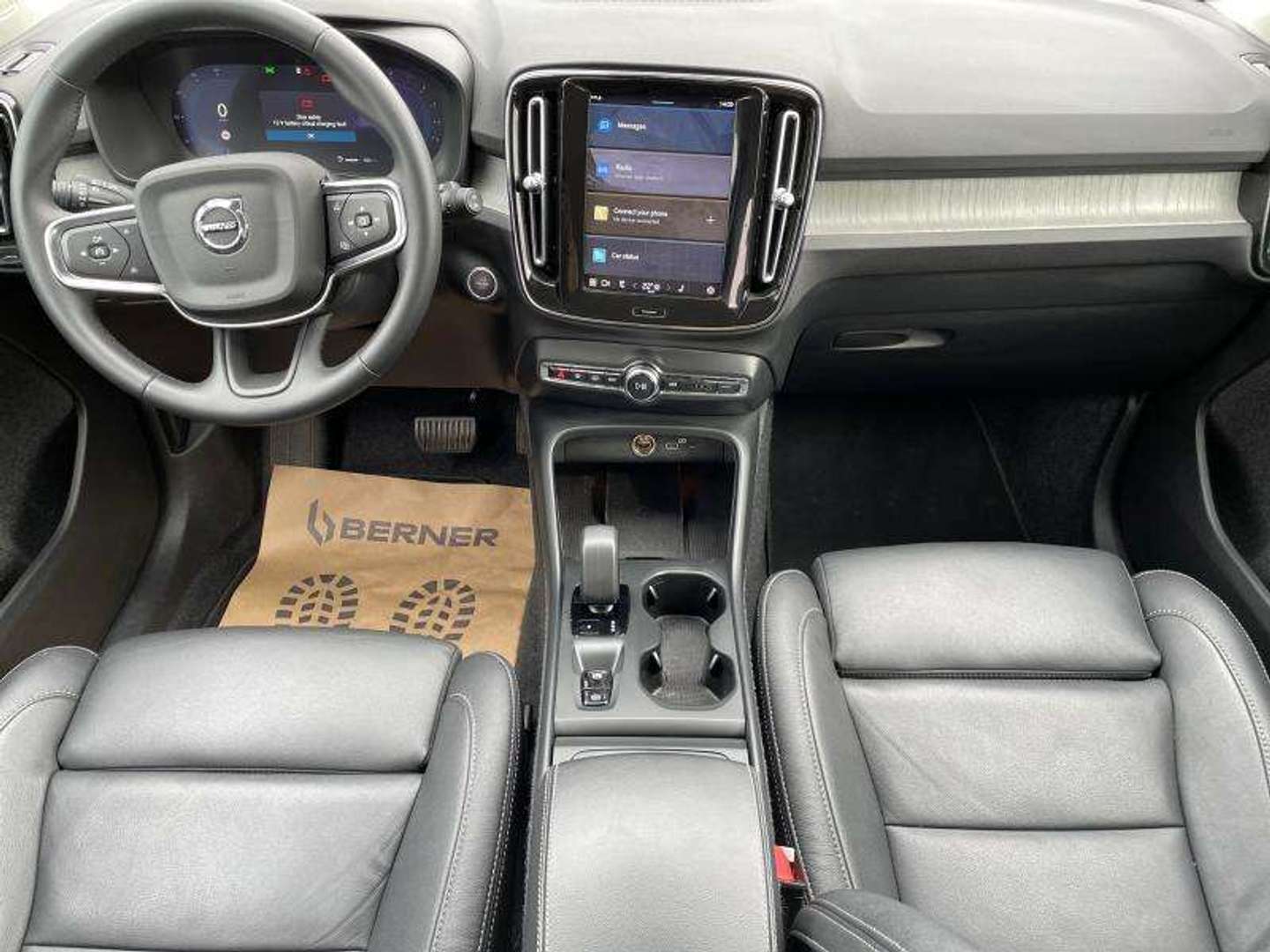 Volvo XC40 Core B3 - 2024 - Joinsteer - #4