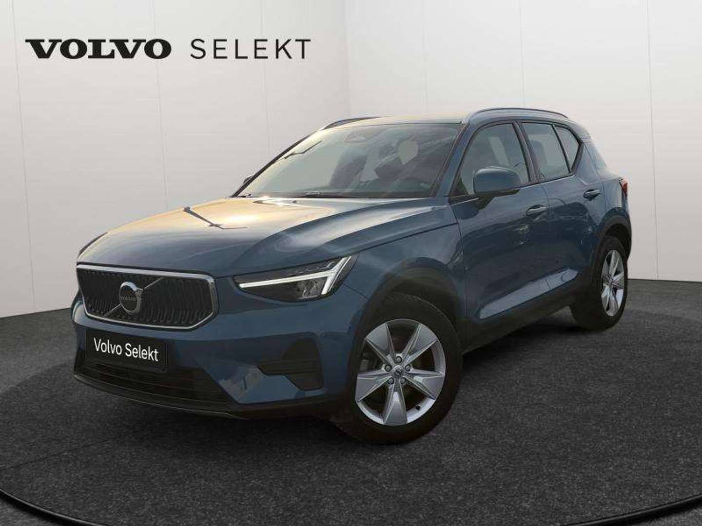 Volvo XC40 Core B3 - 2023 - Joinsteer - #1