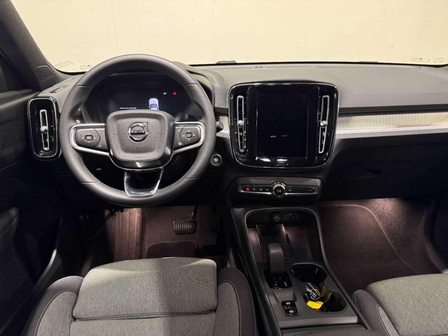Volvo XC40 Core B3 - 2025 - Joinsteer - #3