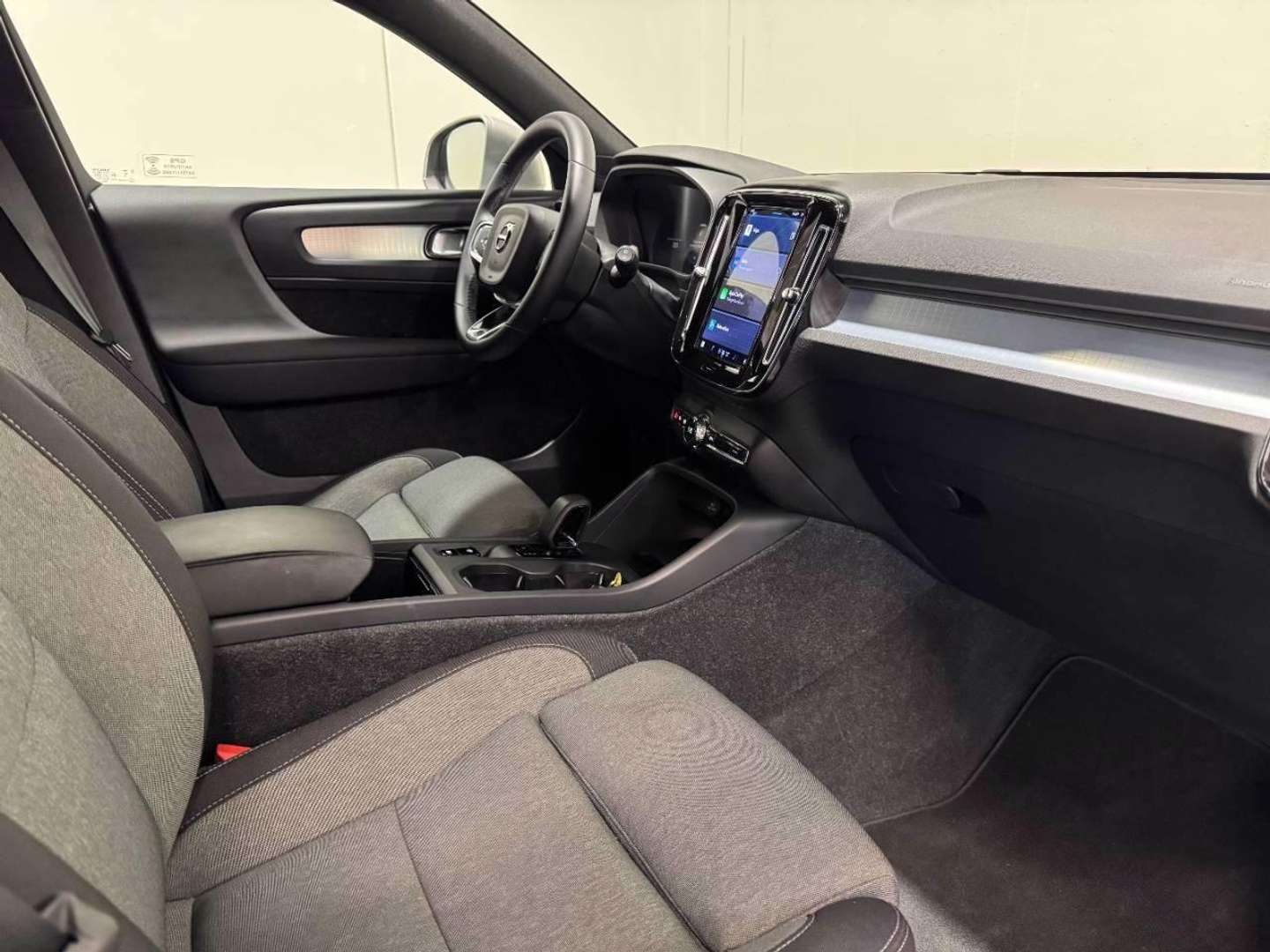 Volvo XC40 Core B3 - 2025 - Joinsteer - #4