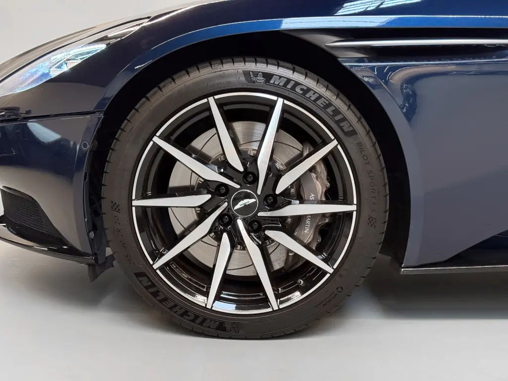 Aston Martin DB11 V8 Coupe 4.0 - 2018 - Joinsteer - #4