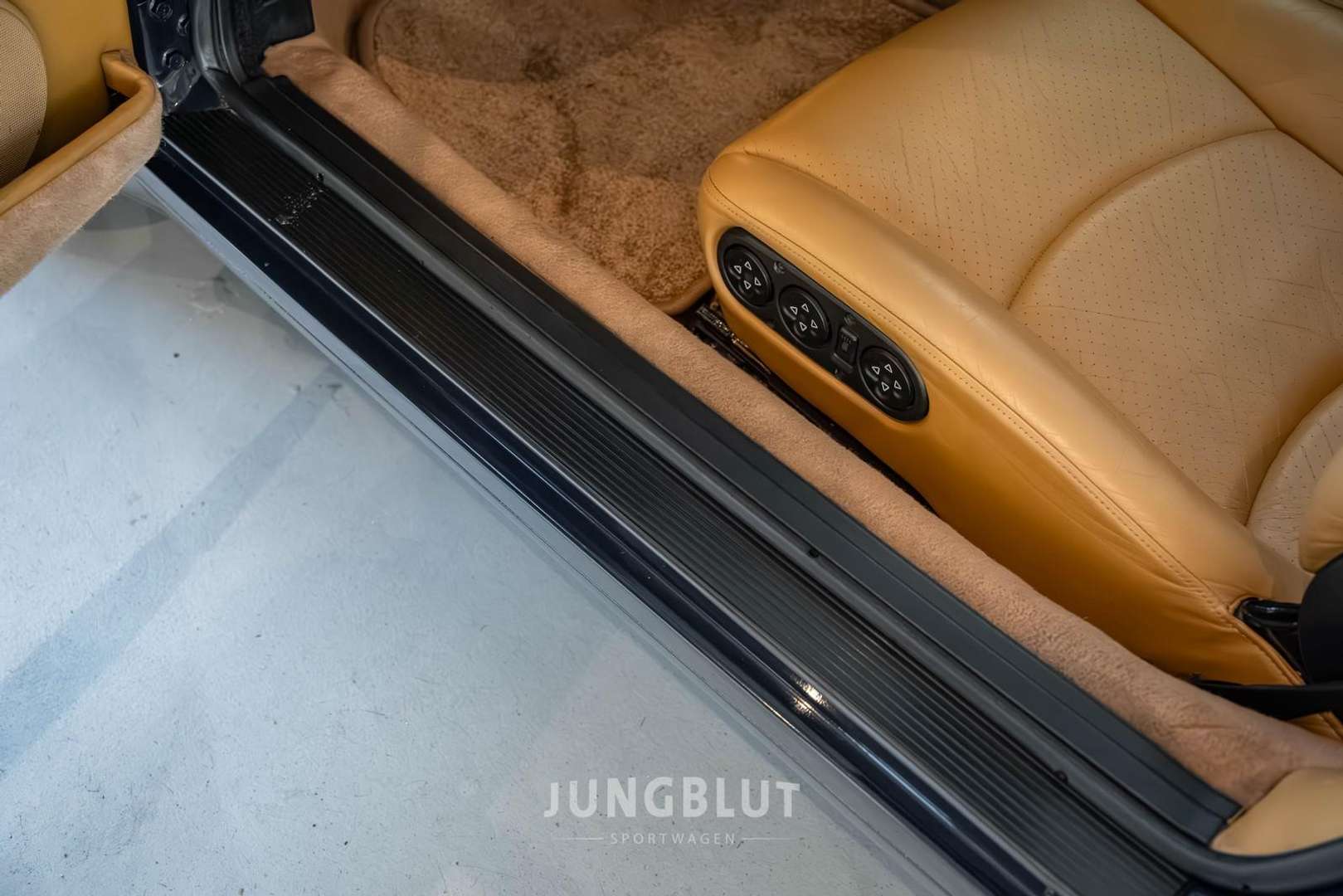 Porsche Cabriolet Carrera - 1994 - Joinsteer - #24