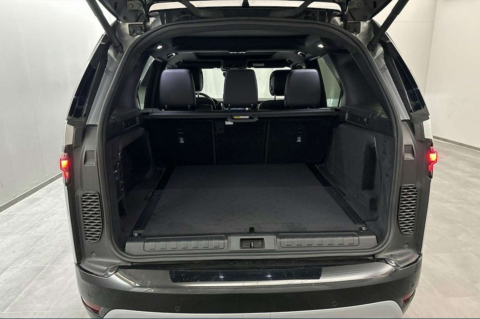 Land Rover Discovery R-Dynamic SE D250 - 2022 - Joinsteer - #10