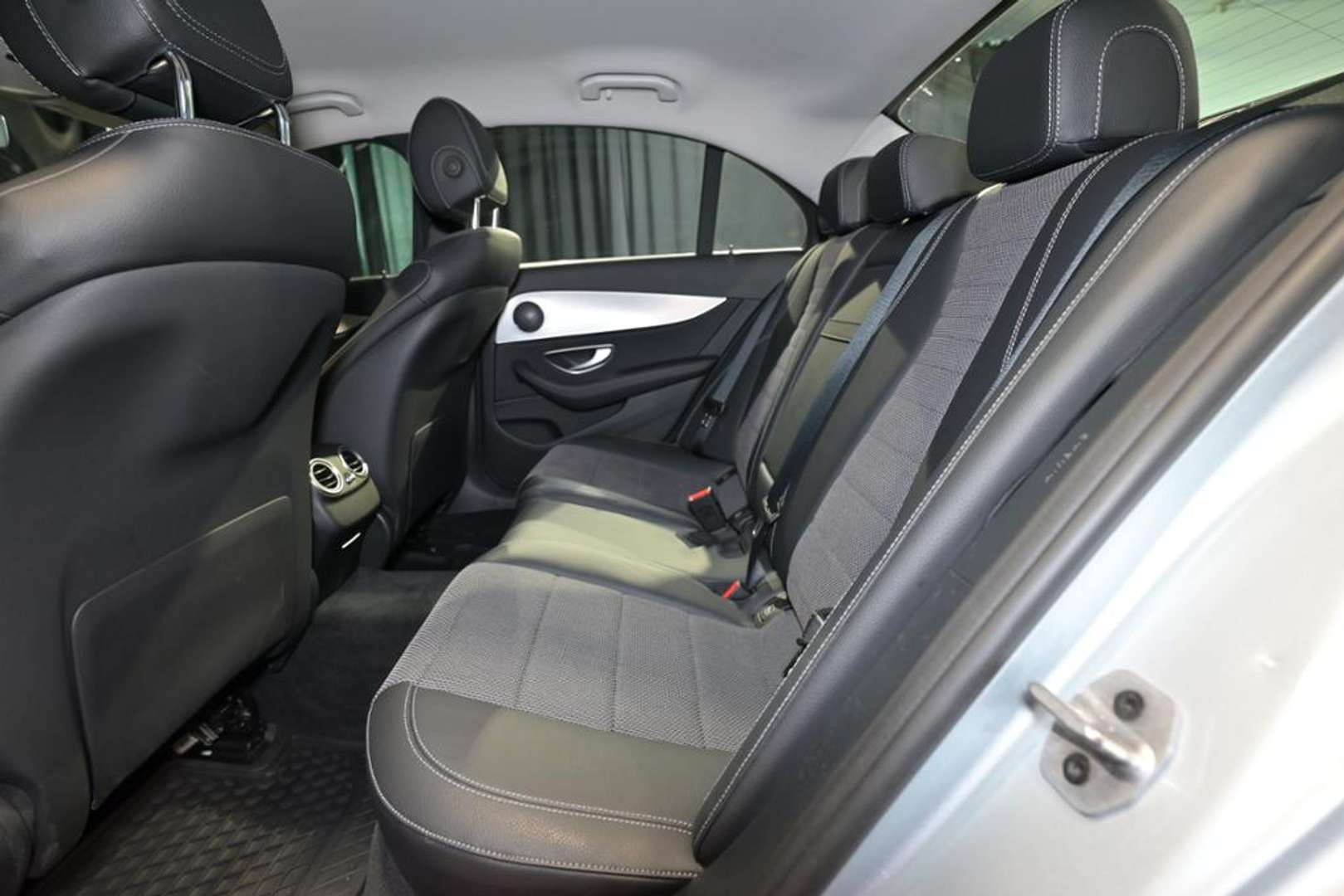 Mercedes Classe E AVANTGARDE 220 D - 2022 - Joinsteer - #5