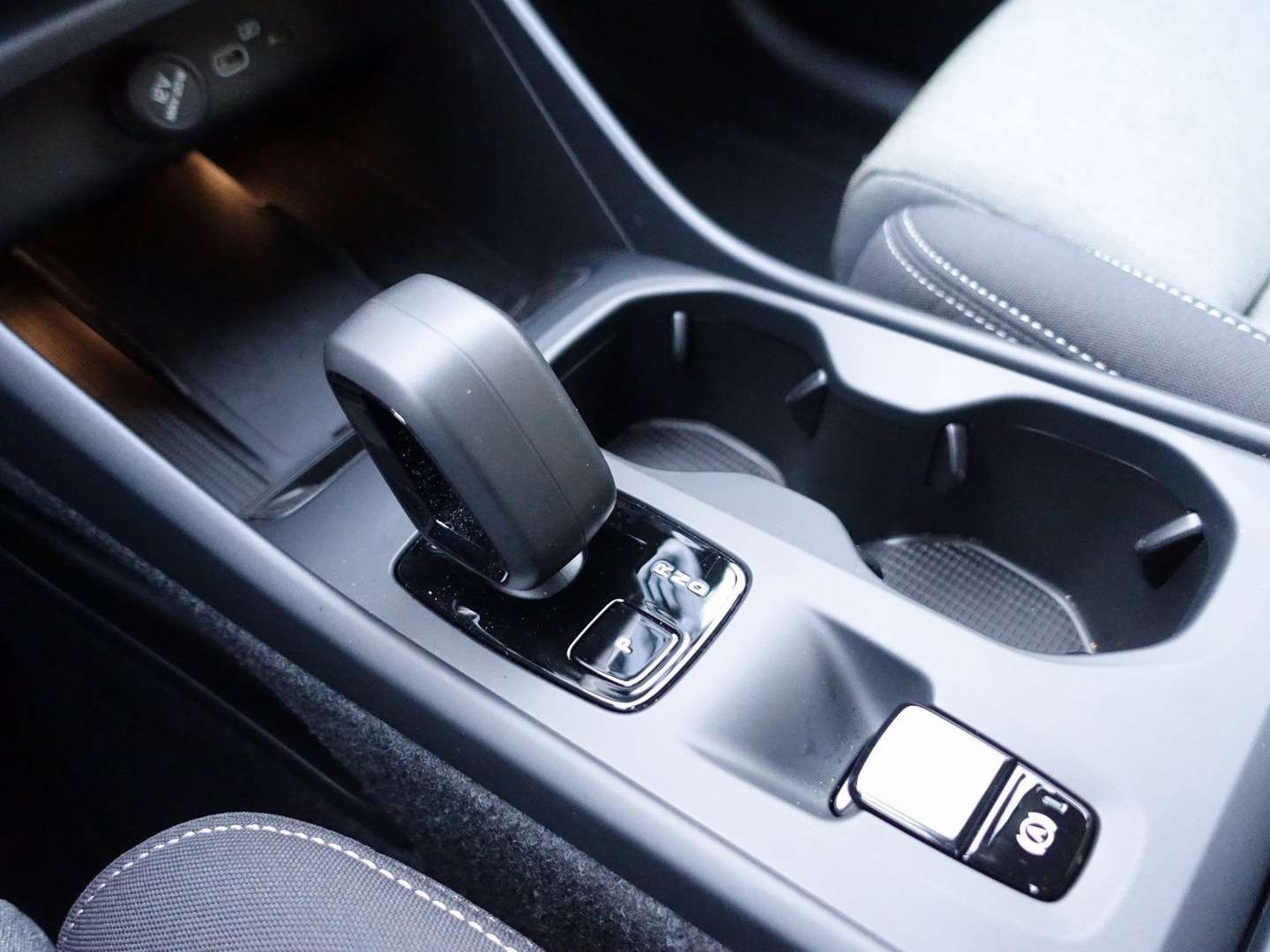 Volvo XC40 Core B3 Mild-Hybrid - 2025 - Joinsteer - #15