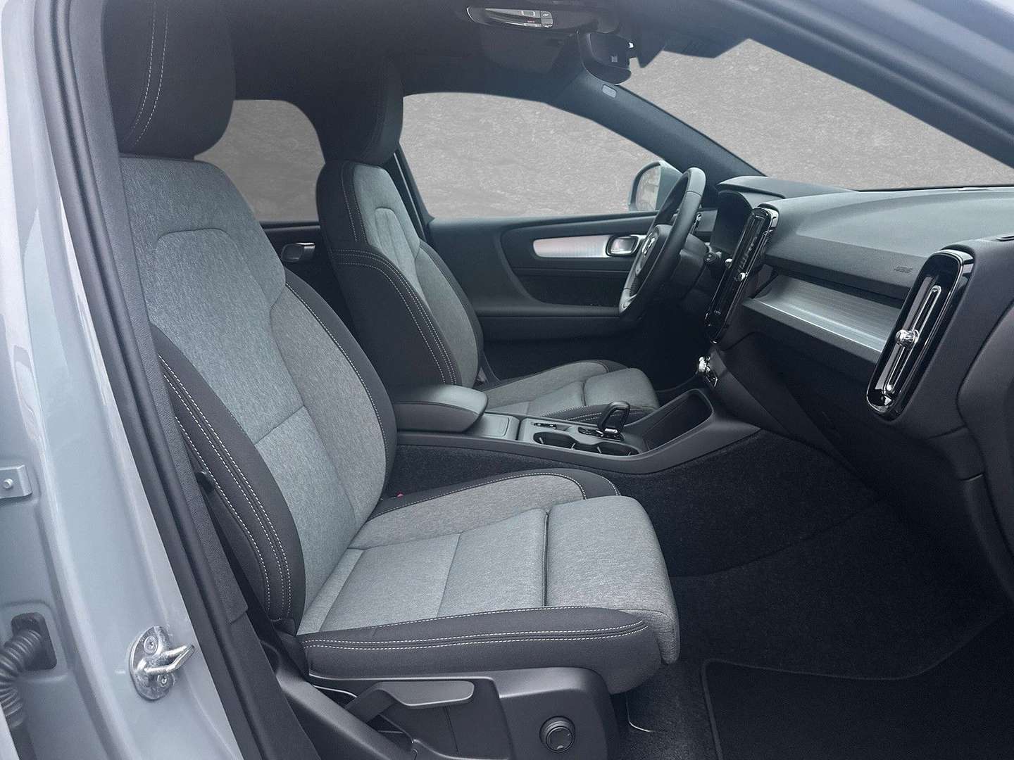 Volvo XC40 Core B3 Mild-Hybrid - 2024 - Joinsteer - #3