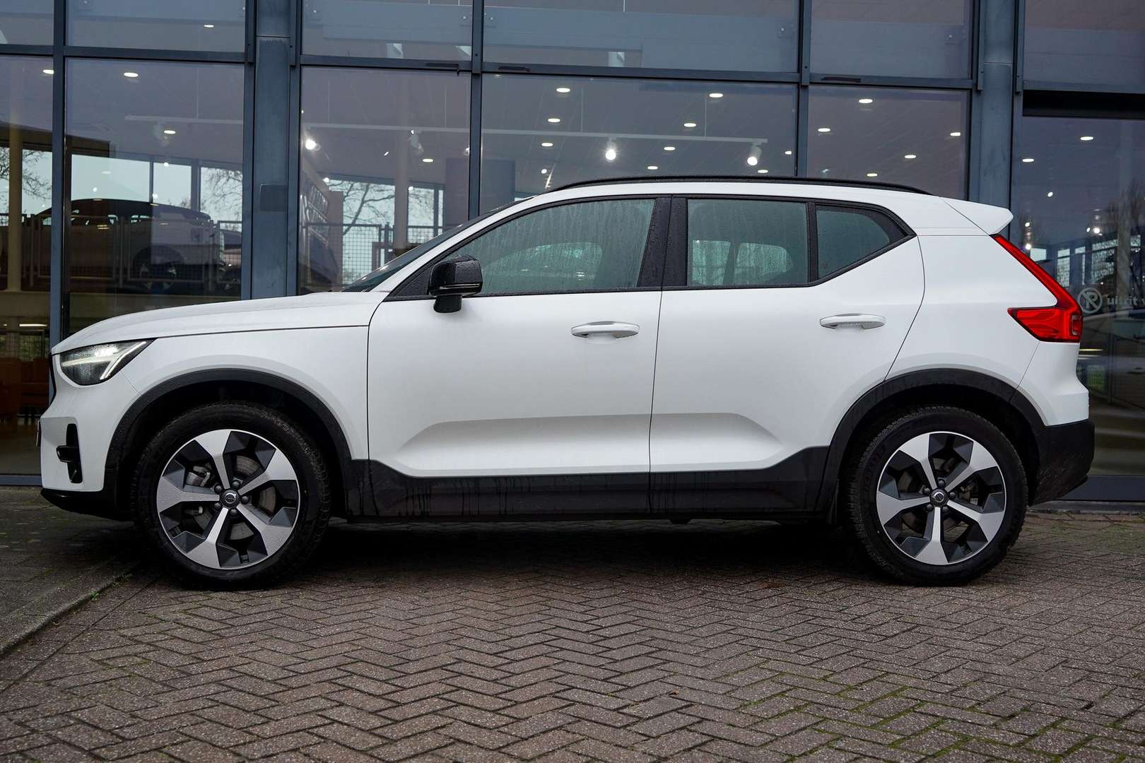 Volvo XC40 Plus B4 - 2025 - Joinsteer - #1