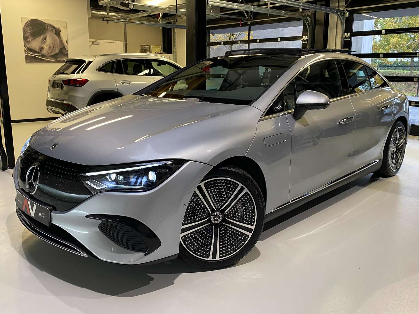 Mercedes EQE HYPERSCEEN 300 - 2025 - Joinsteer - #1