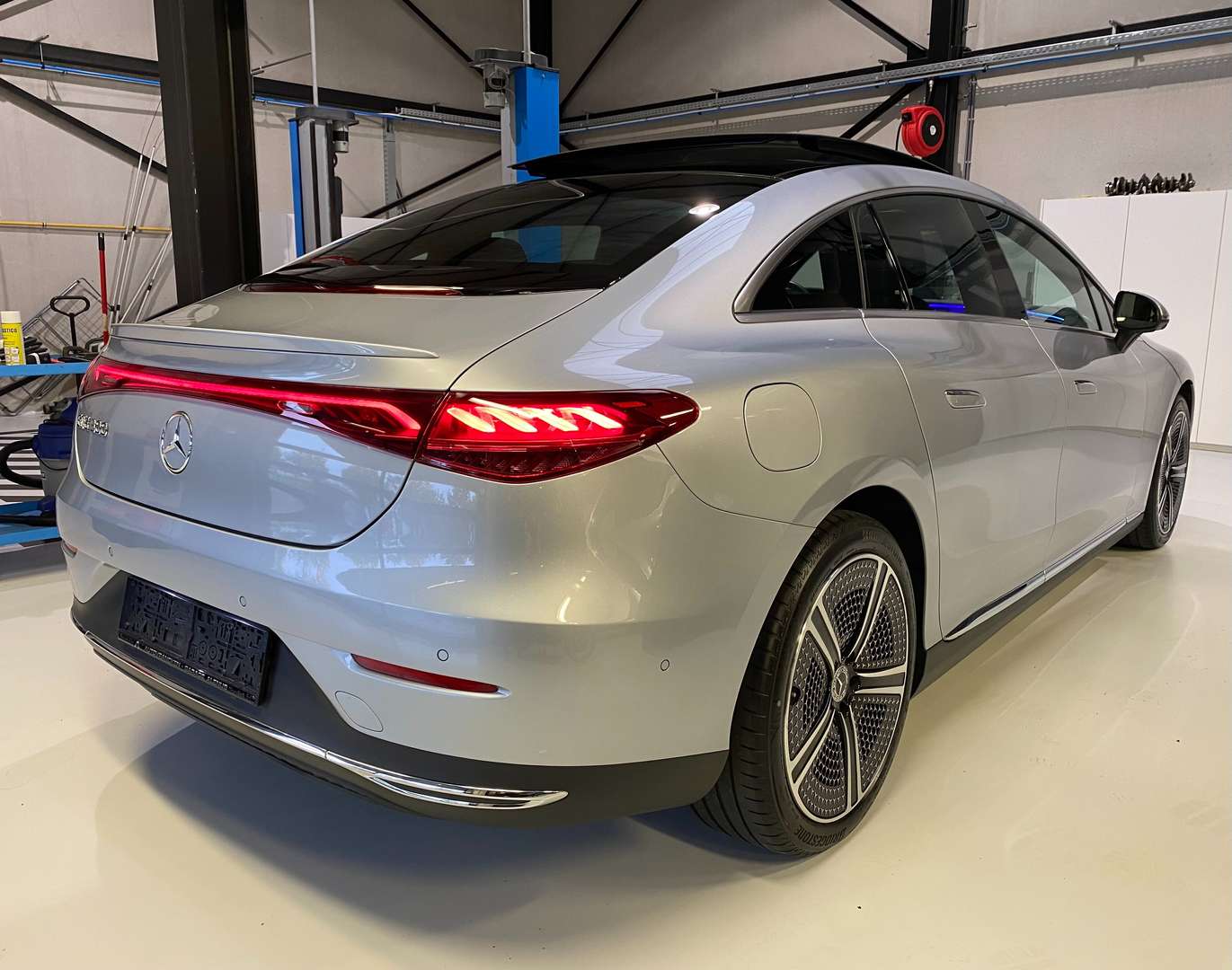 Mercedes EQE HYPERSCEEN 300 - 2025 - Joinsteer - #2