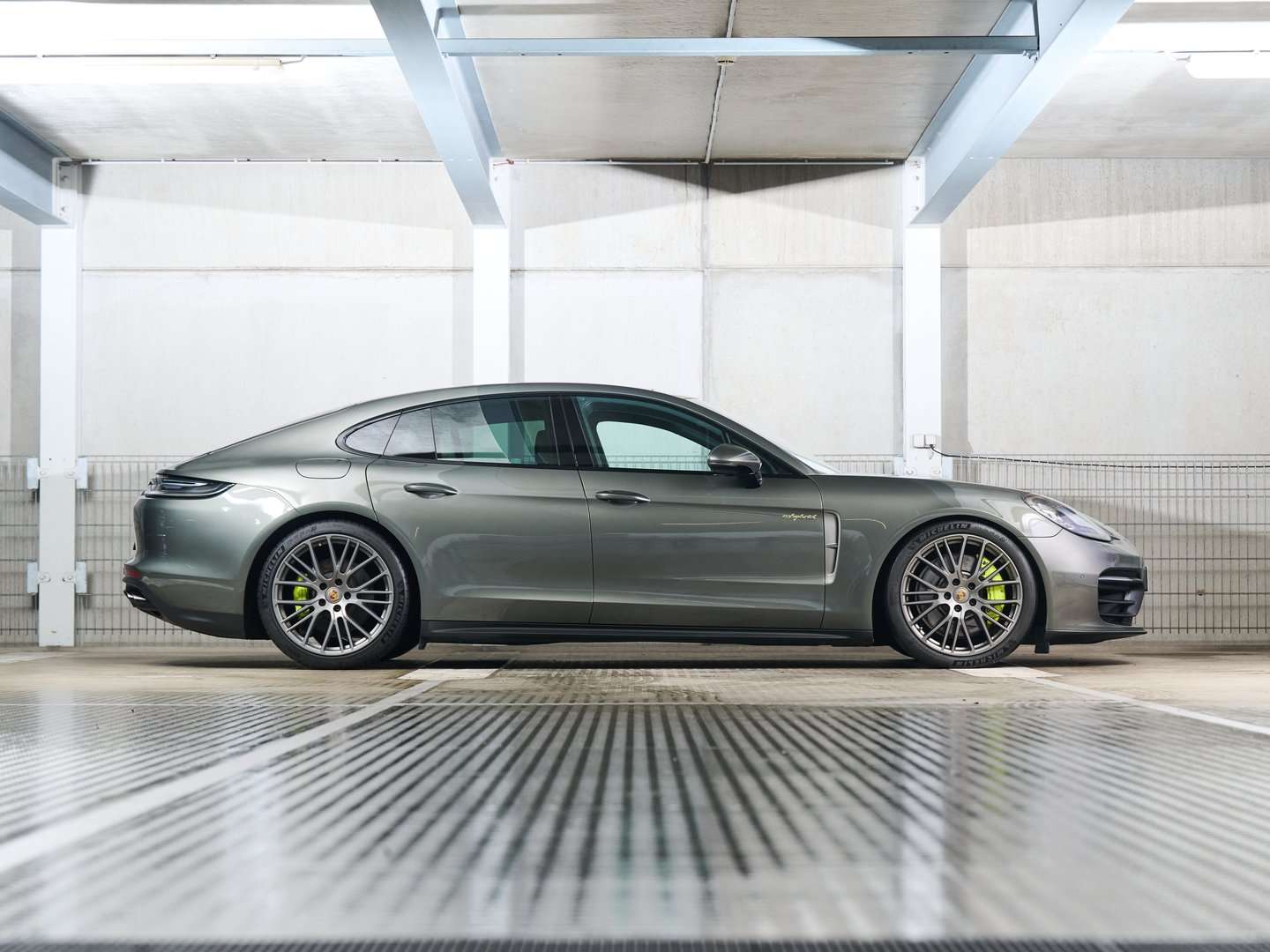 Porsche Panamera Platinum Edition 4 E-Hybrid - 2023 - Joinsteer - #5