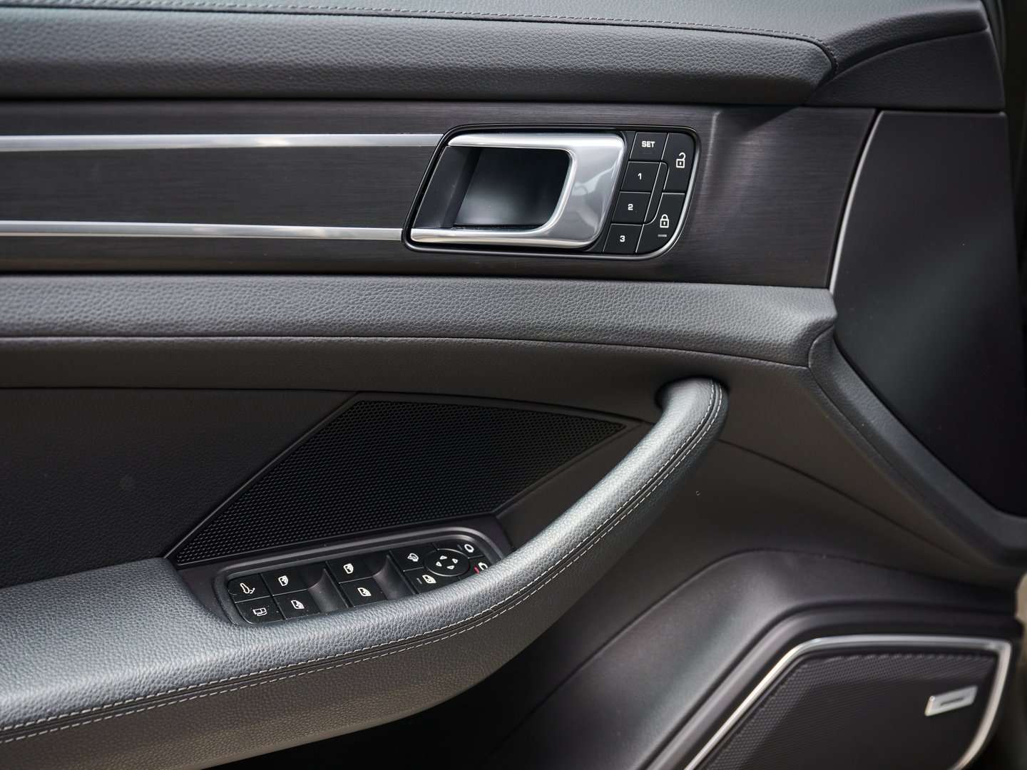 Porsche Panamera Platinum Edition 4 E-Hybrid - 2023 - Joinsteer - #10