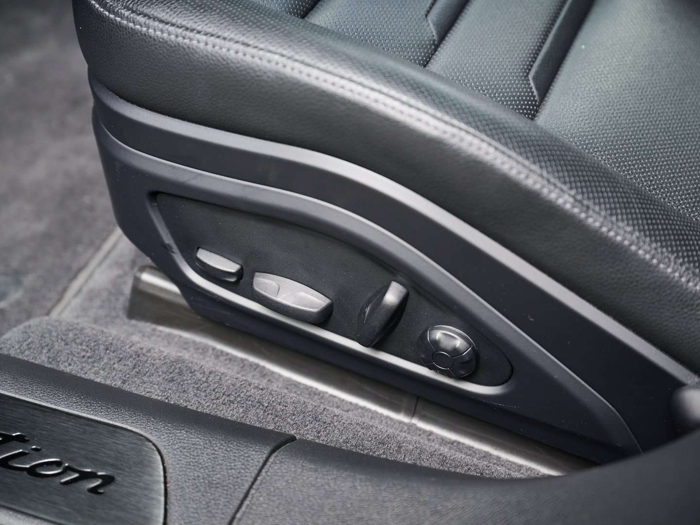 Porsche Panamera Platinum Edition 4 E-Hybrid - 2023 - Joinsteer - #13