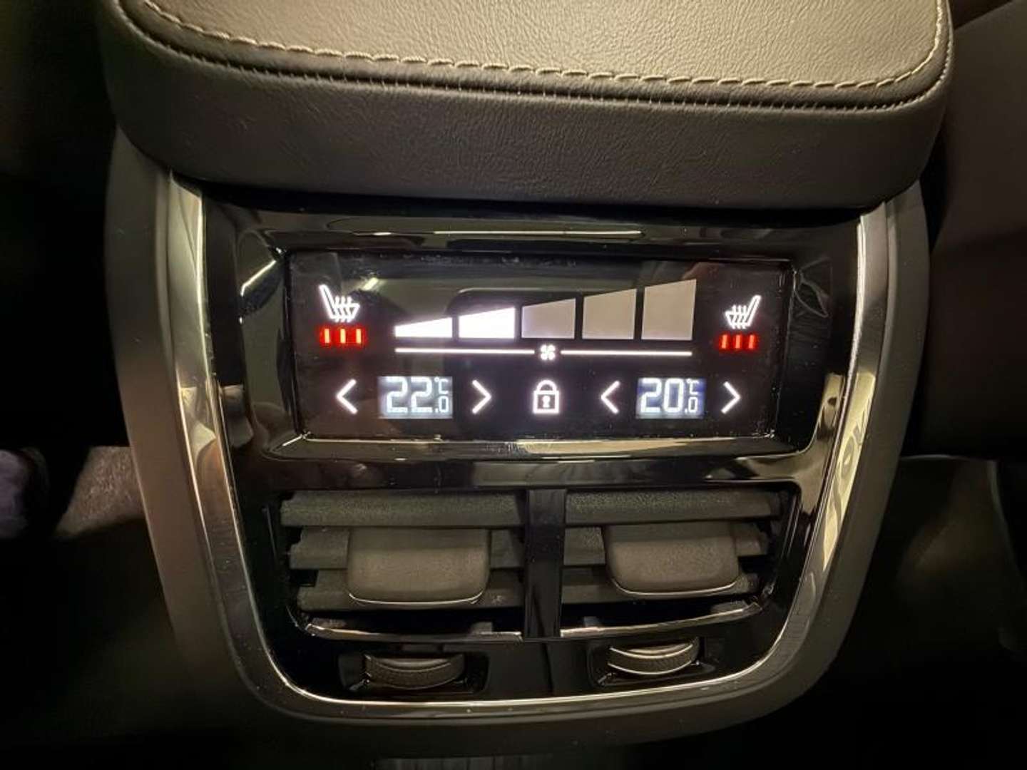 Volvo XC90 Ultra Style T8 AWD - 2024 - Joinsteer - #17