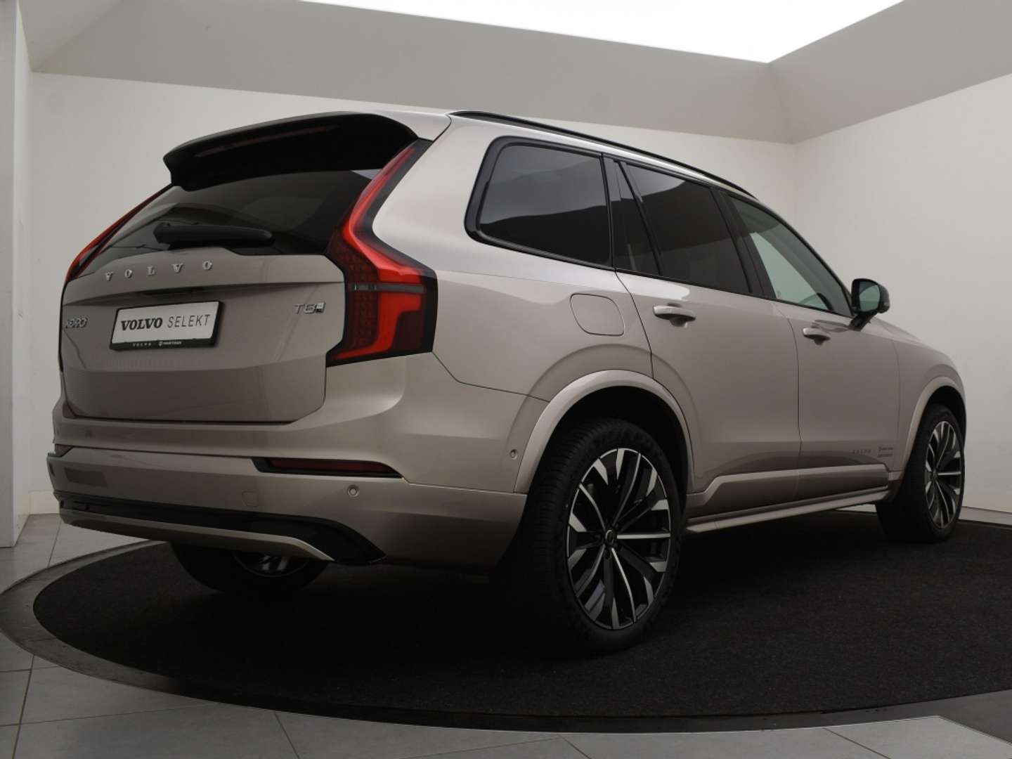 Volvo XC90 Ultra Dark T8 Plug-In Hybrid - 2025 - Joinsteer - #2