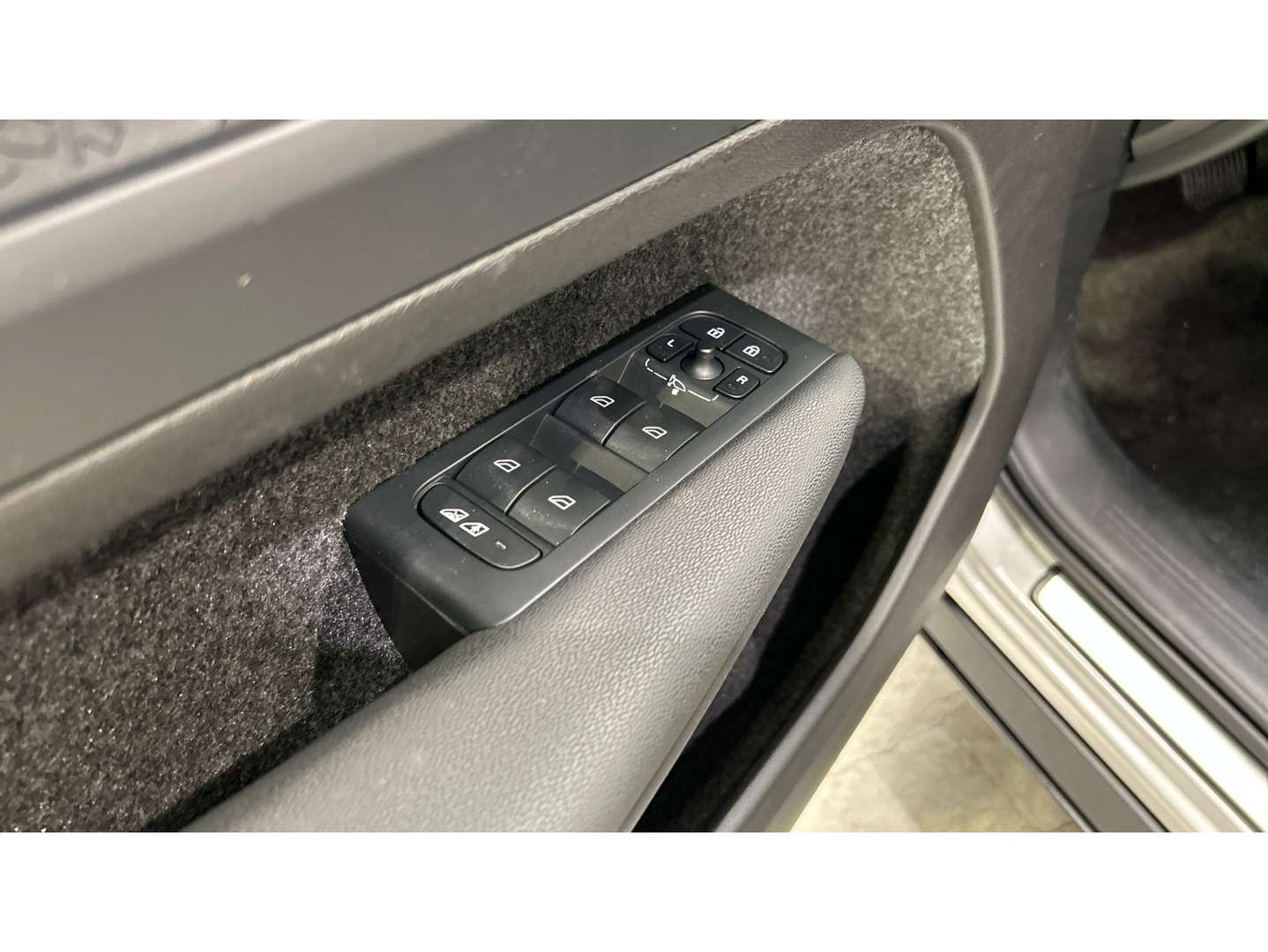 Volvo XC40 Recharge Single Core - 2024 - Joinsteer - #21