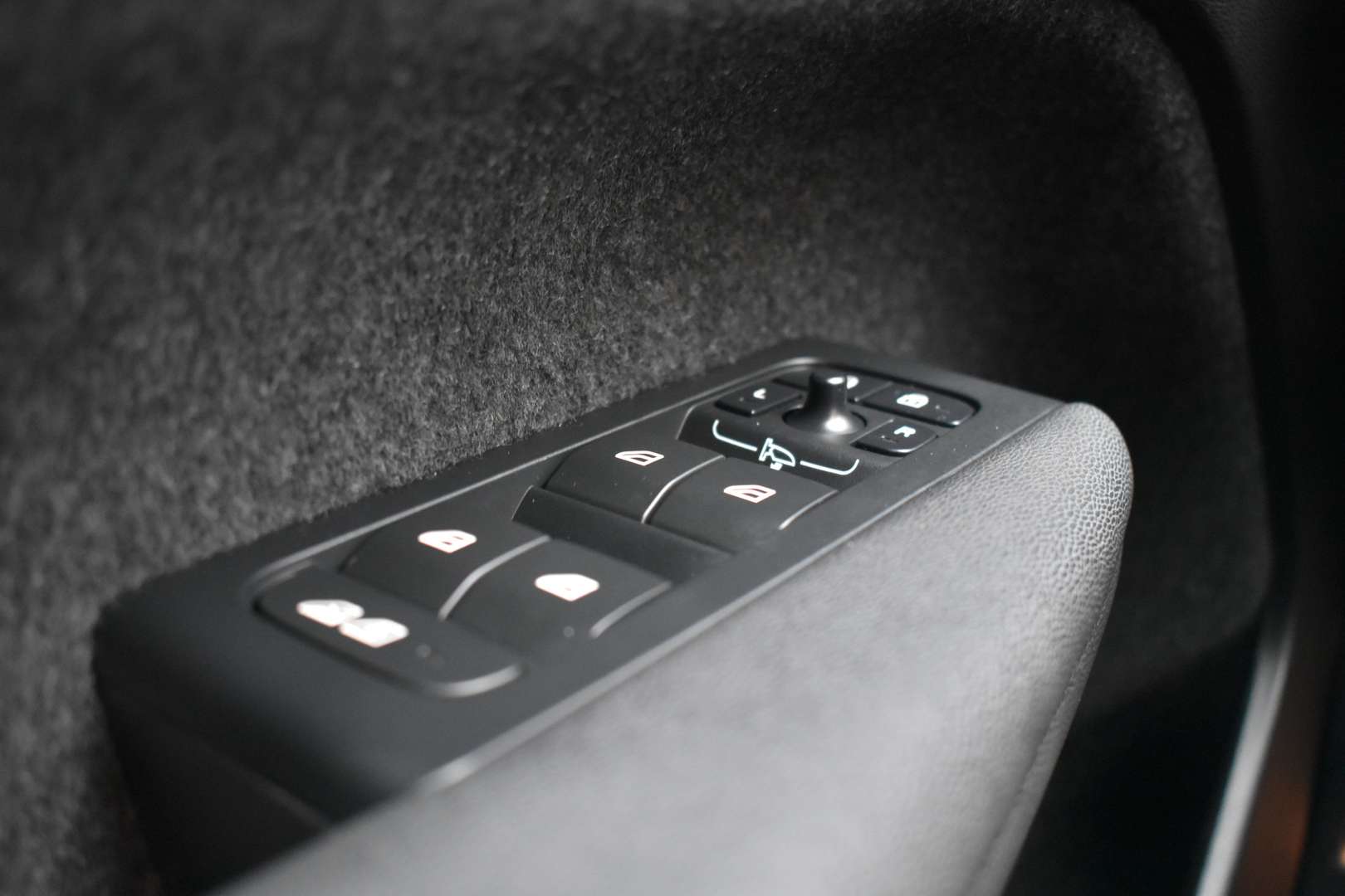 Volvo XC40 Essential Single Motor - 2024 - Joinsteer - #12