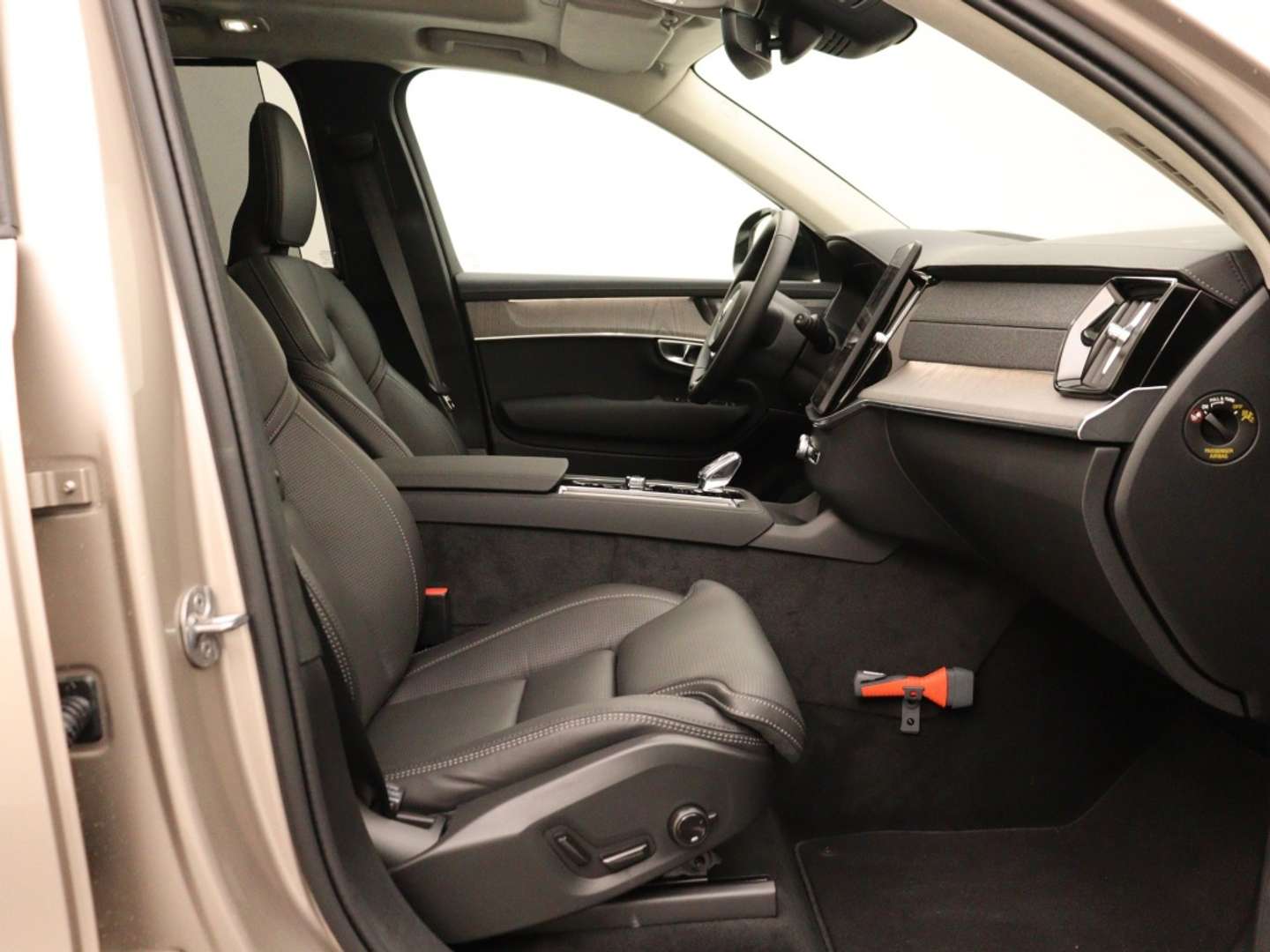 Volvo XC90 Ultra Dark T8 Plug-In Hybrid - 2025 - Joinsteer - #15