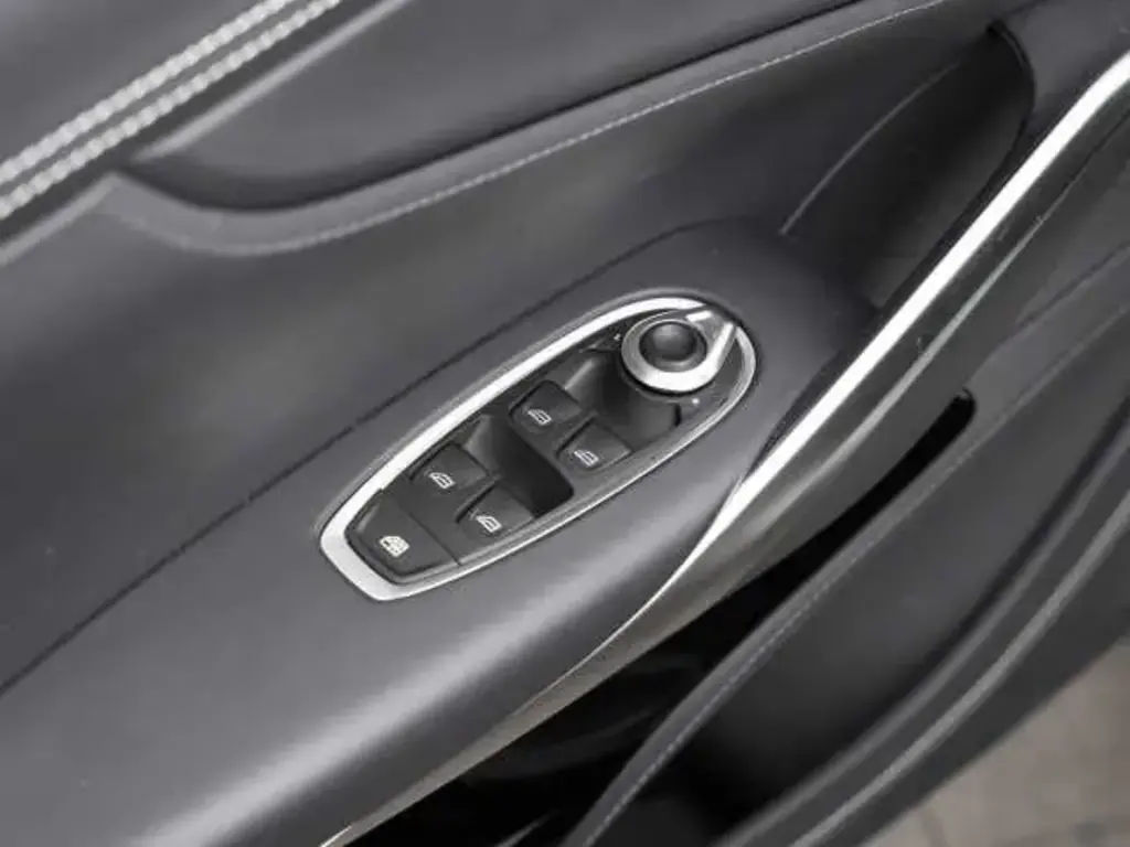 Aston Martin DBX 707 SUV 4.0 - 2023 - Joinsteer - #28