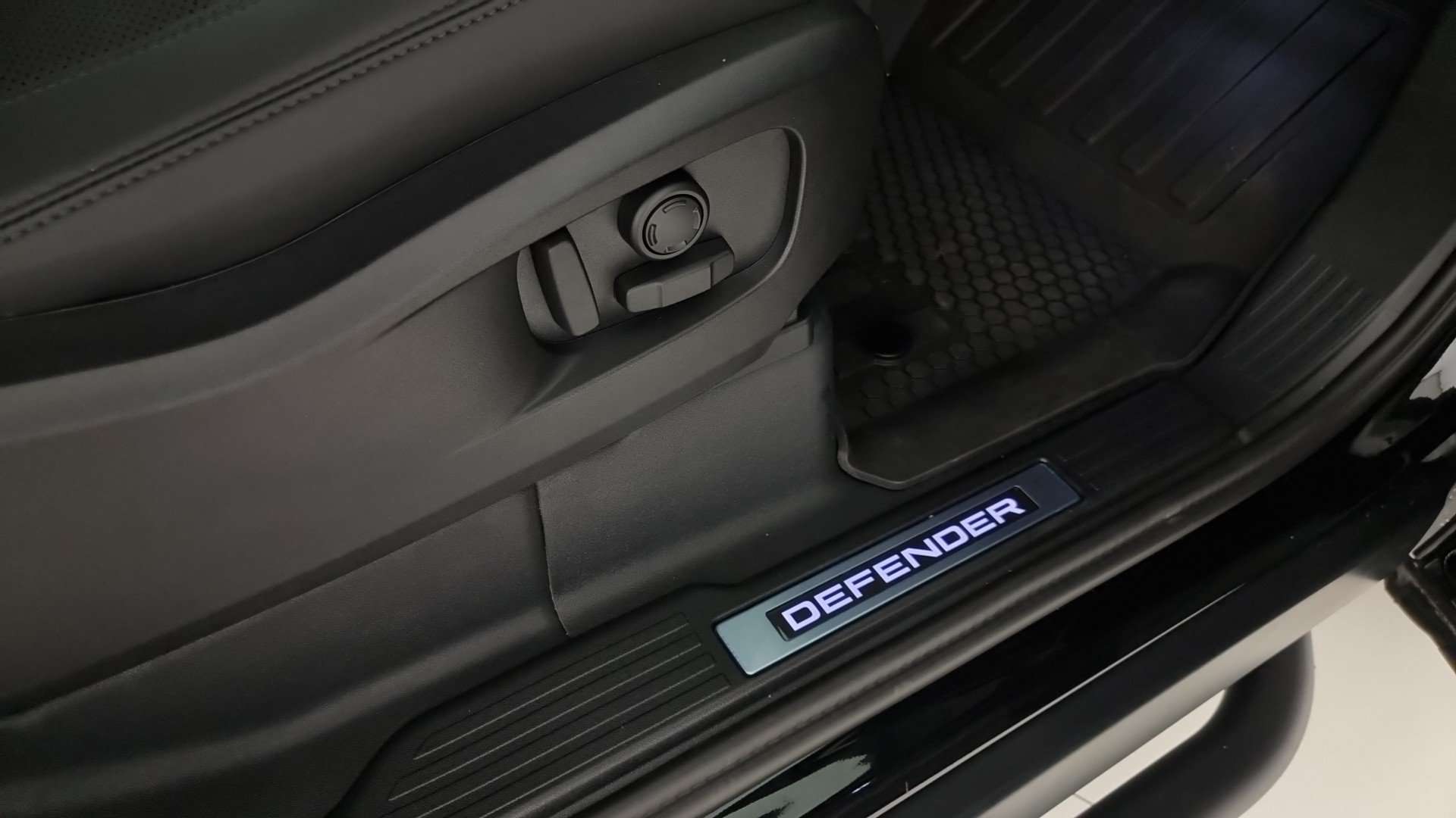 Land Rover Defender X-Dynamic SE 3.0D I6 - 2025 - Joinsteer - #11