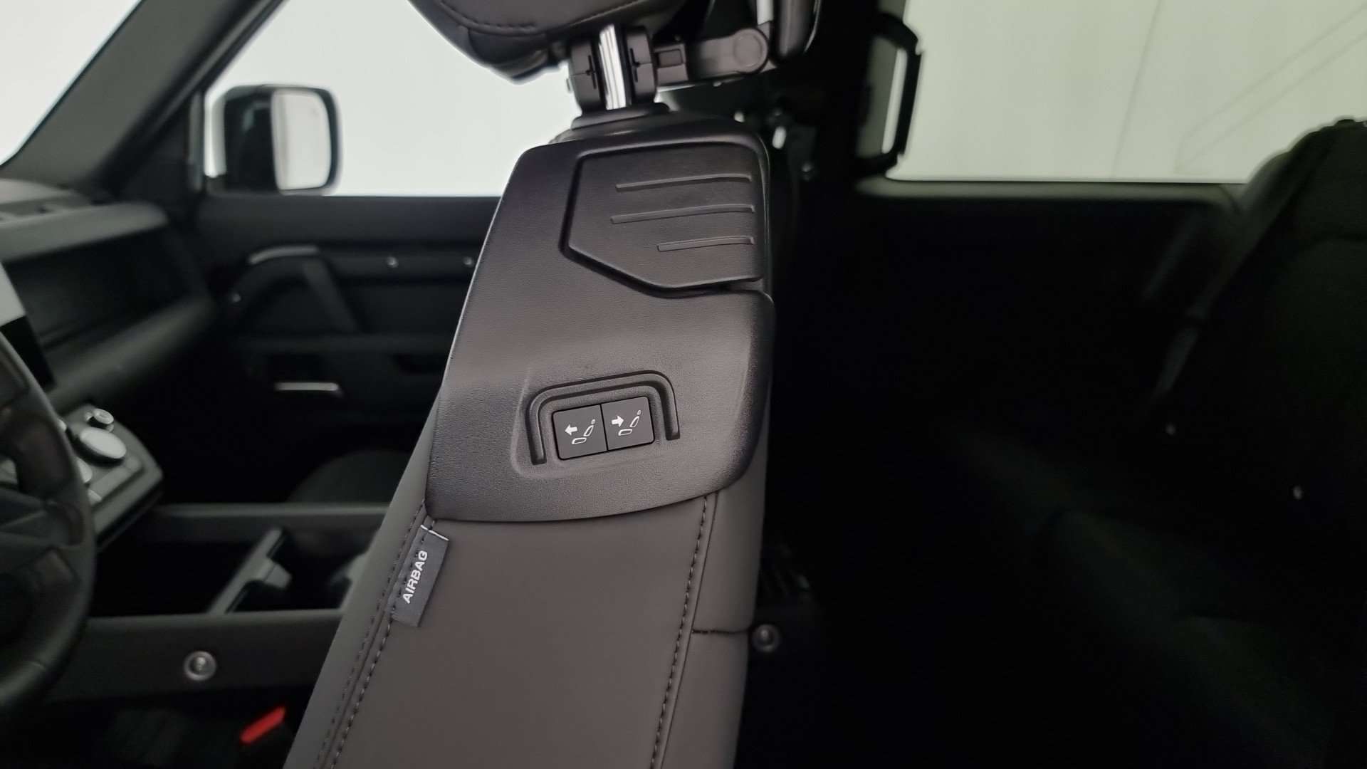 Land Rover Defender X-Dynamic SE 3.0D I6 - 2025 - Joinsteer - #19