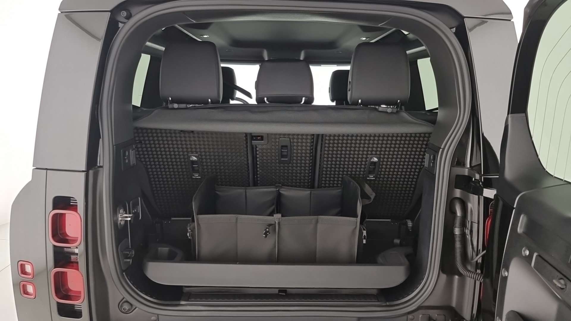 Land Rover Defender X-Dynamic SE 3.0D I6 - 2025 - Joinsteer - #24