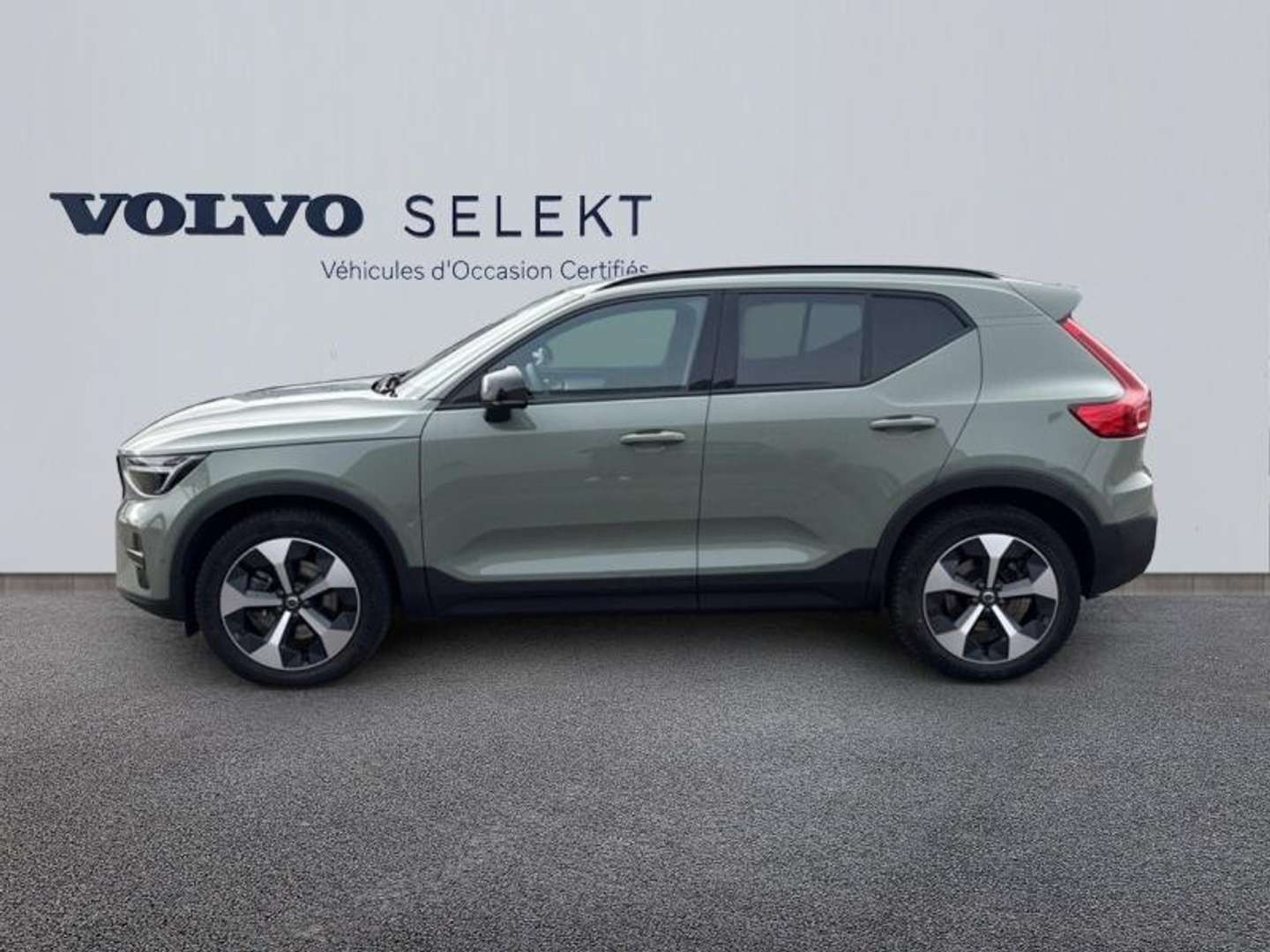 Volvo XC40 Plus B3 - 2025 - Joinsteer - #2