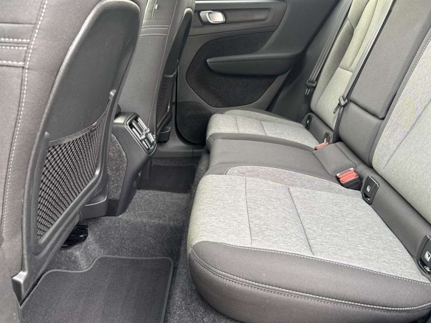 Volvo XC40 Plus B3 - 2025 - Joinsteer - #10