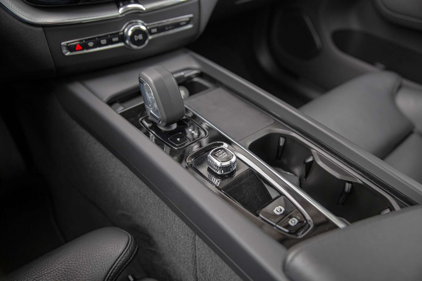 Volvo XC60 Plus Dark T8 - 2022 - Joinsteer - #28